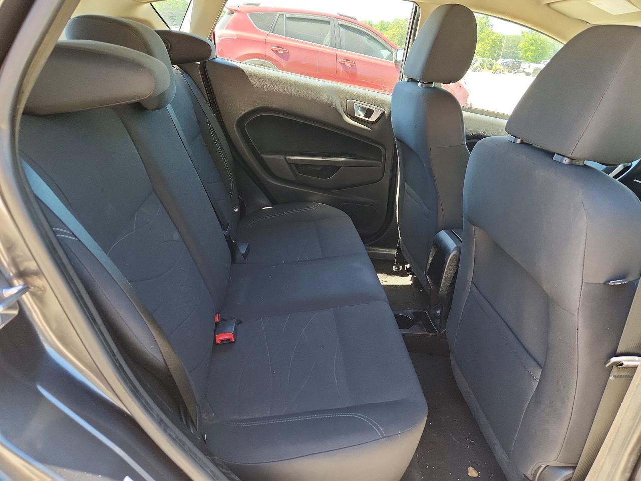 2015 Ford Fiesta Se Gray vin: 3FADP4EJ5FM120622