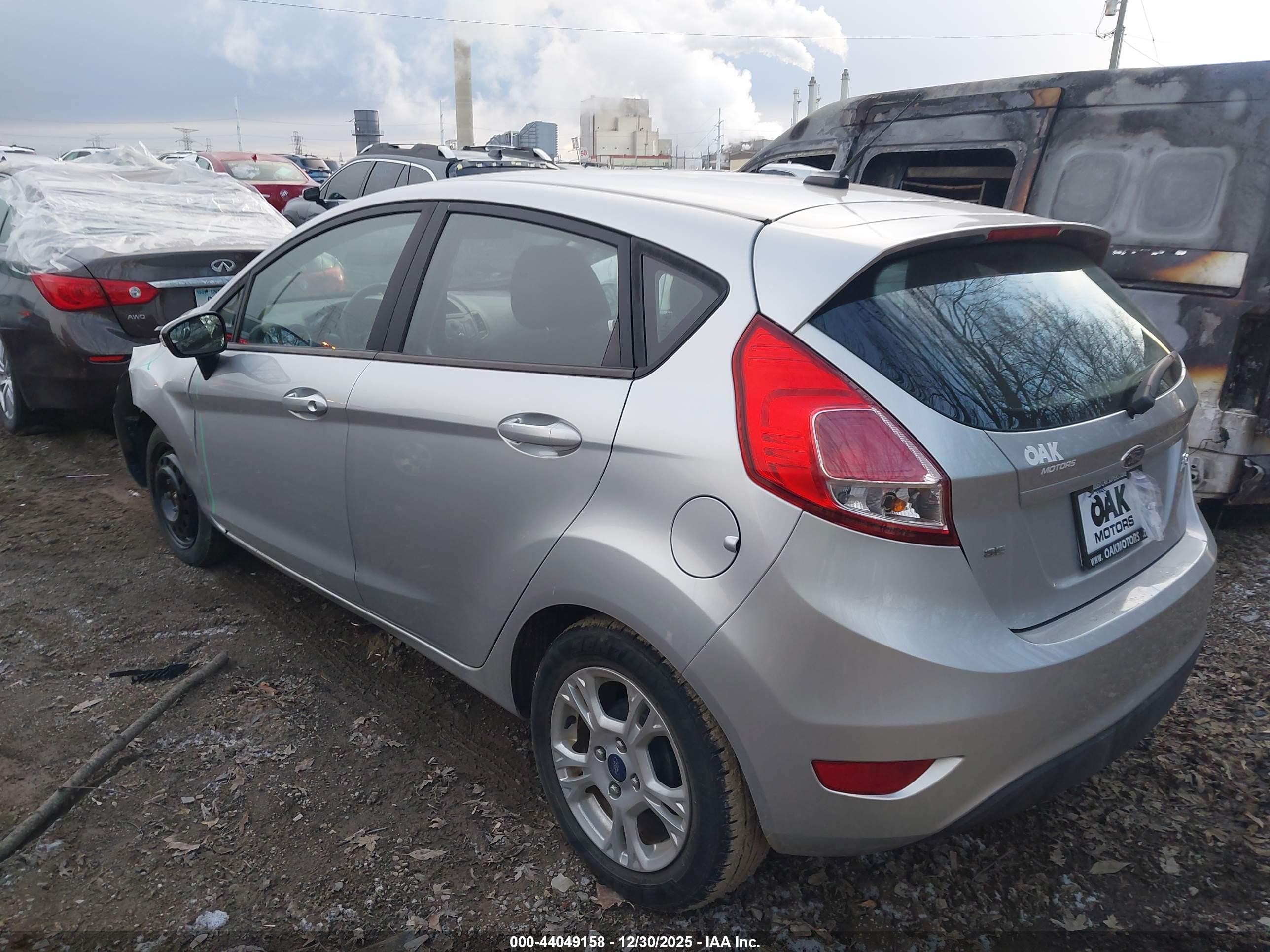 2015 Ford Fiesta Se Silver vin: 3FADP4EJ5FM138411