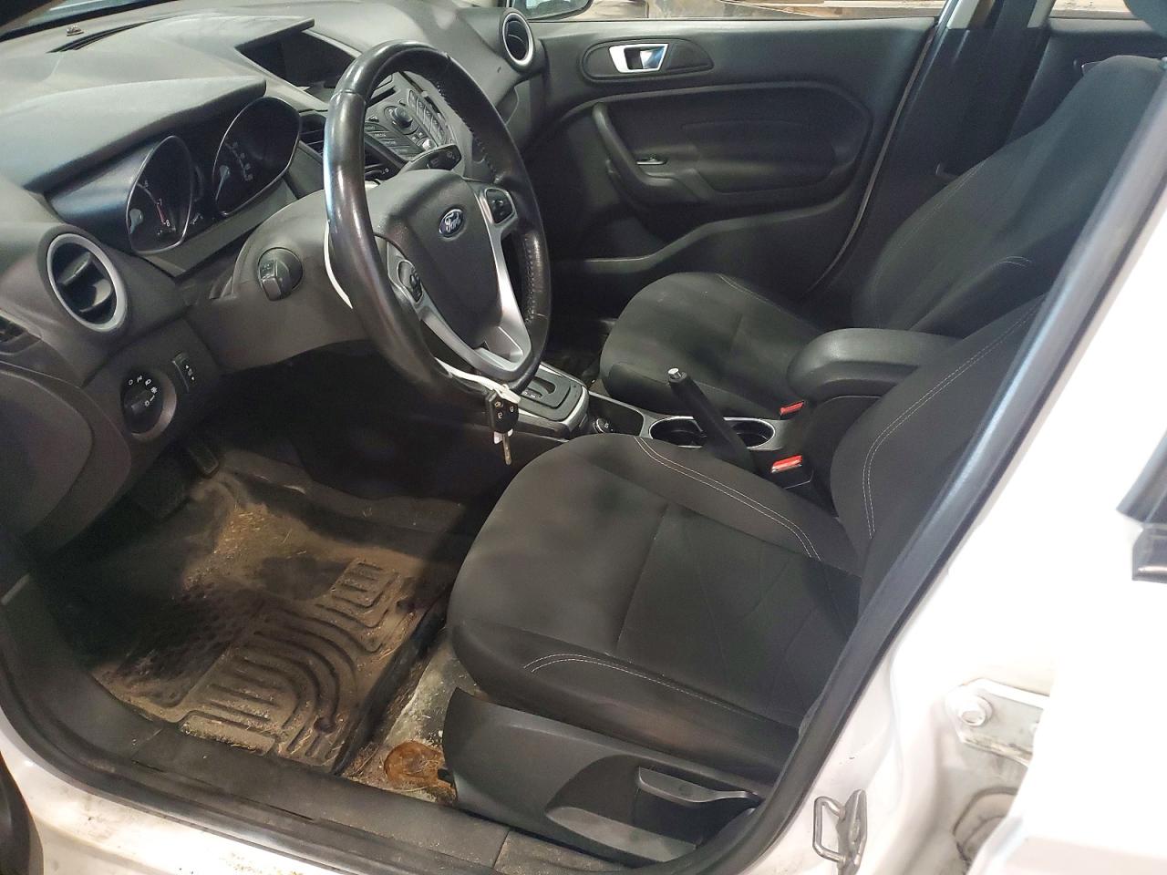 2015 Ford Fiesta Se White vin: 3FADP4EJ5FM179685