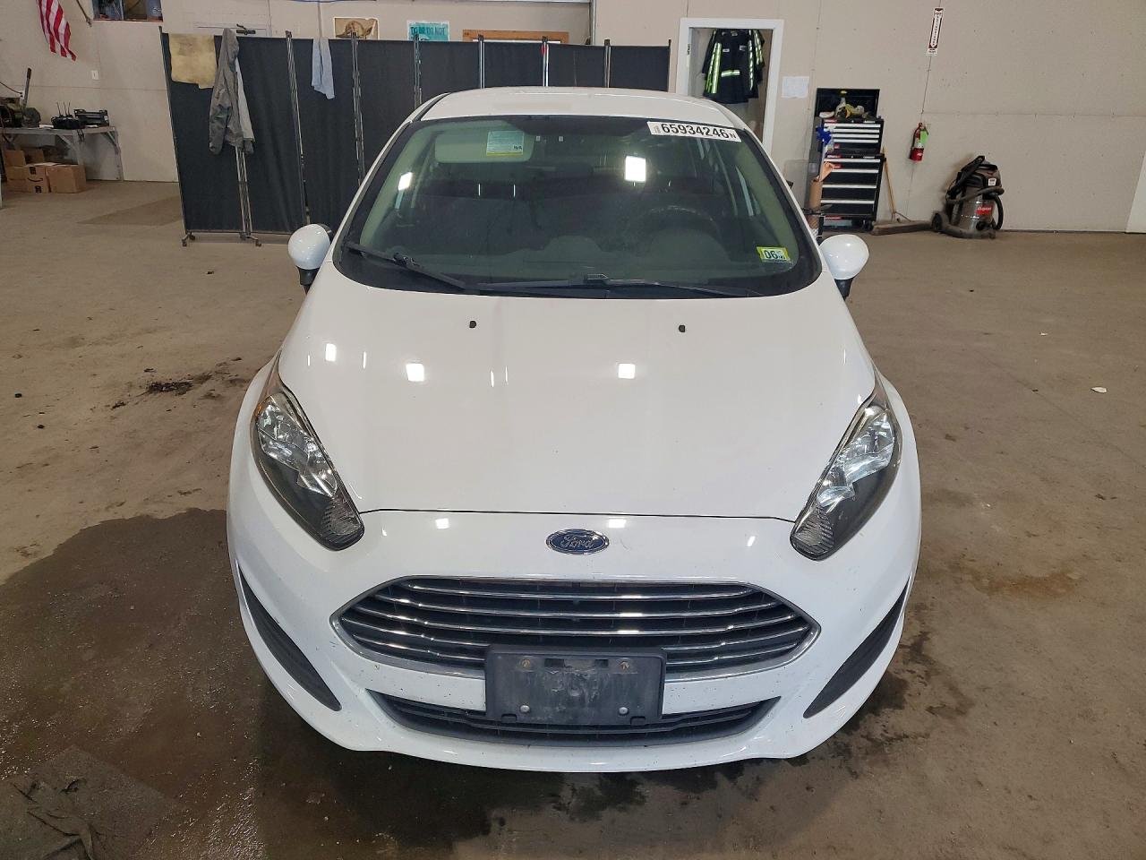 2015 Ford Fiesta Se White vin: 3FADP4EJ5FM179685