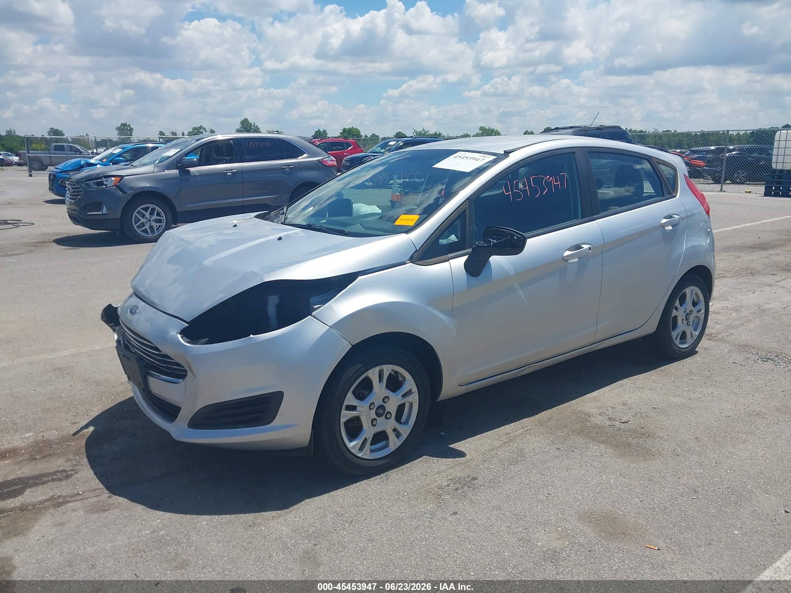 2015 Ford Fiesta Se Silver vin: 3FADP4EJ5FM187253