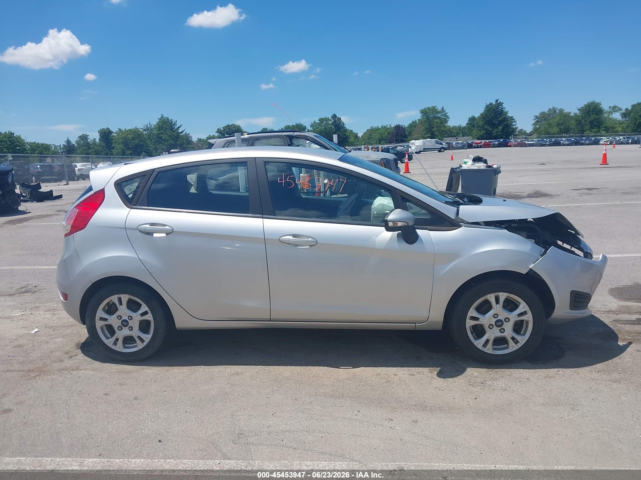 2015 Ford Fiesta Se Silver vin: 3FADP4EJ5FM187253