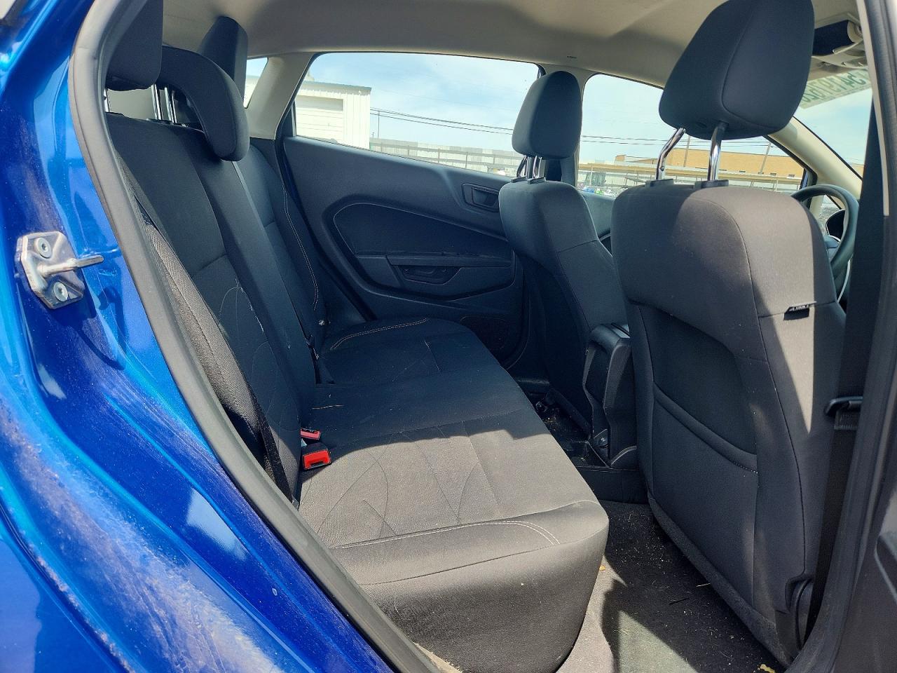 2018 Ford Fiesta Se Синий vin: 3FADP4EJ5JM106910