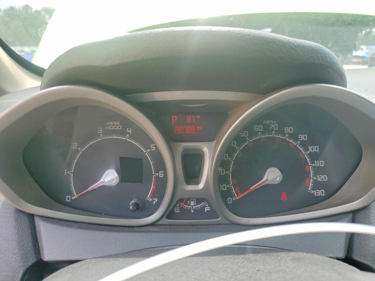 2011 Ford Fiesta Se Зеленый vin: 3FADP4EJ6BM113415