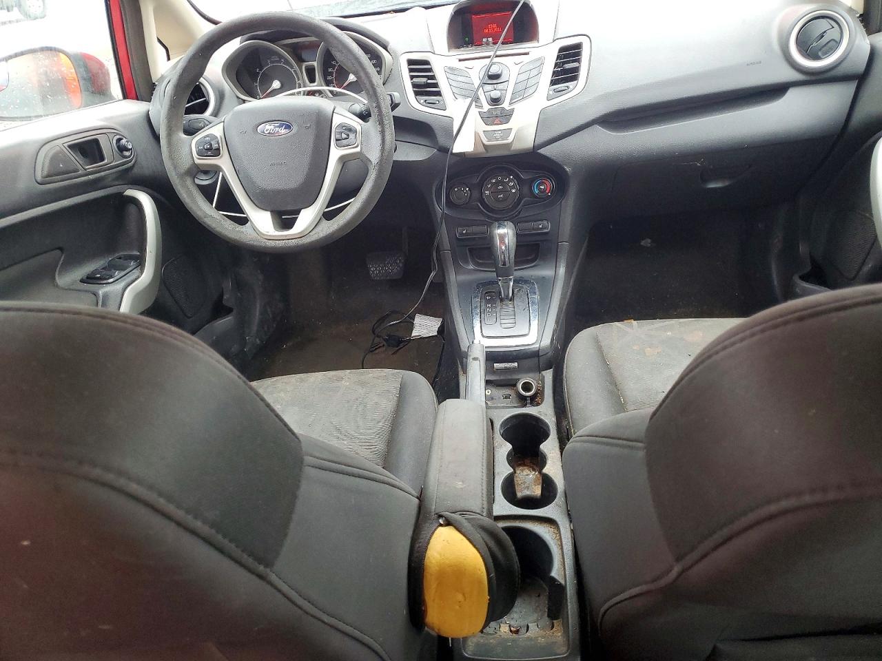 2012 Ford Fiesta Se Красный vin: 3FADP4EJ6CM114839