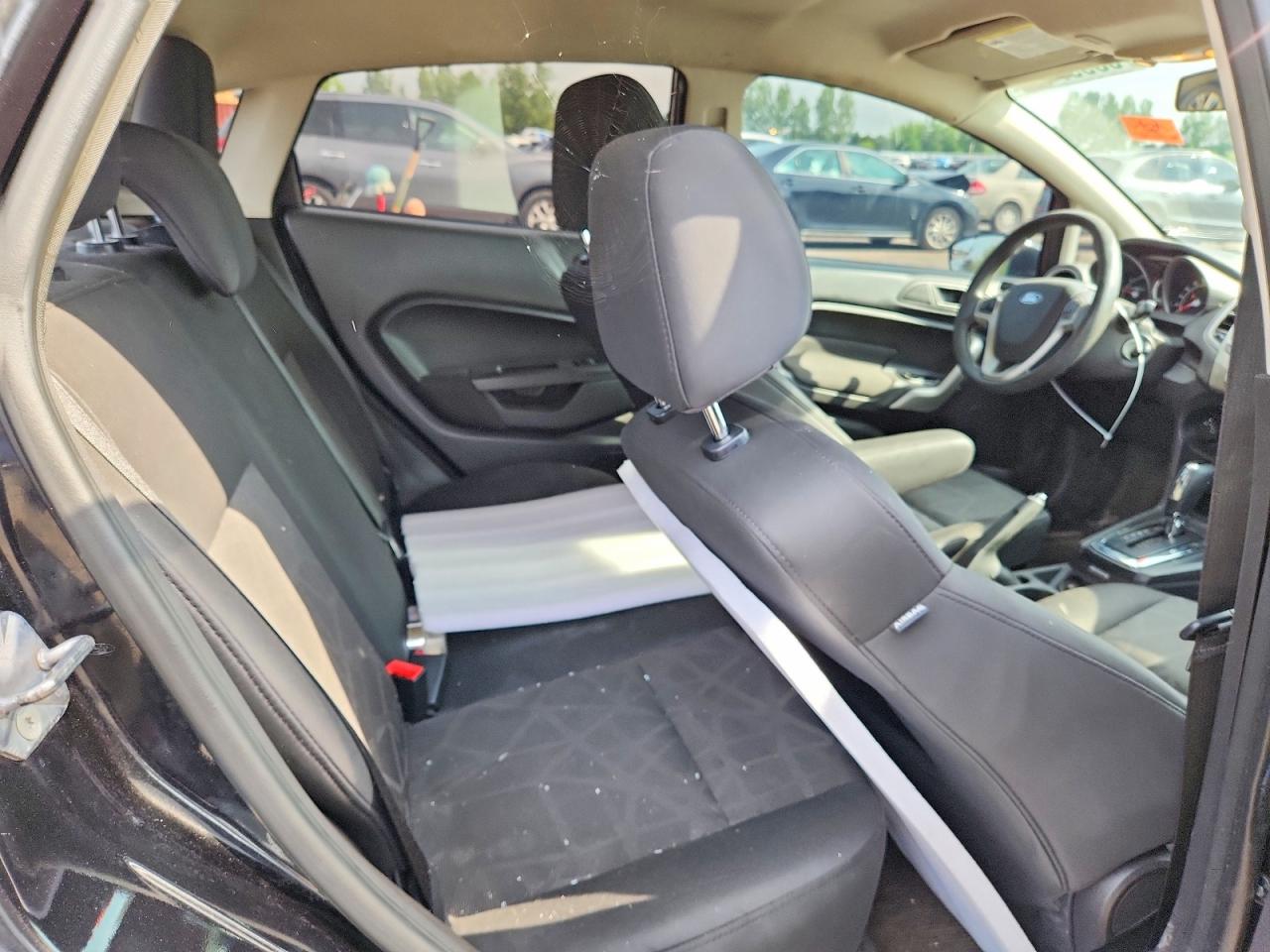 2013 Ford Fiesta Se Black vin: 3FADP4EJ6DM115572
