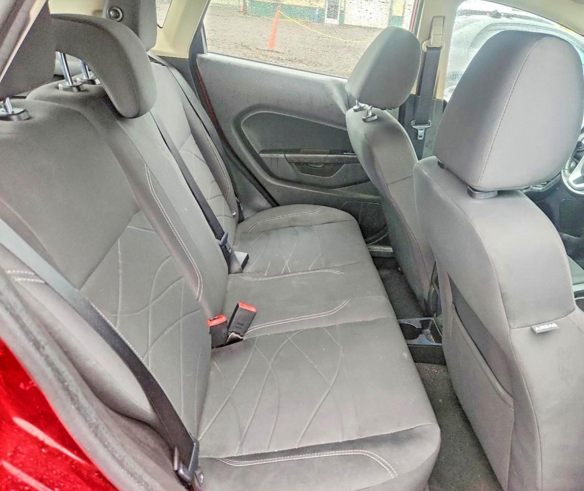 2014 Ford Fiesta Se Red vin: 3FADP4EJ6EM136231