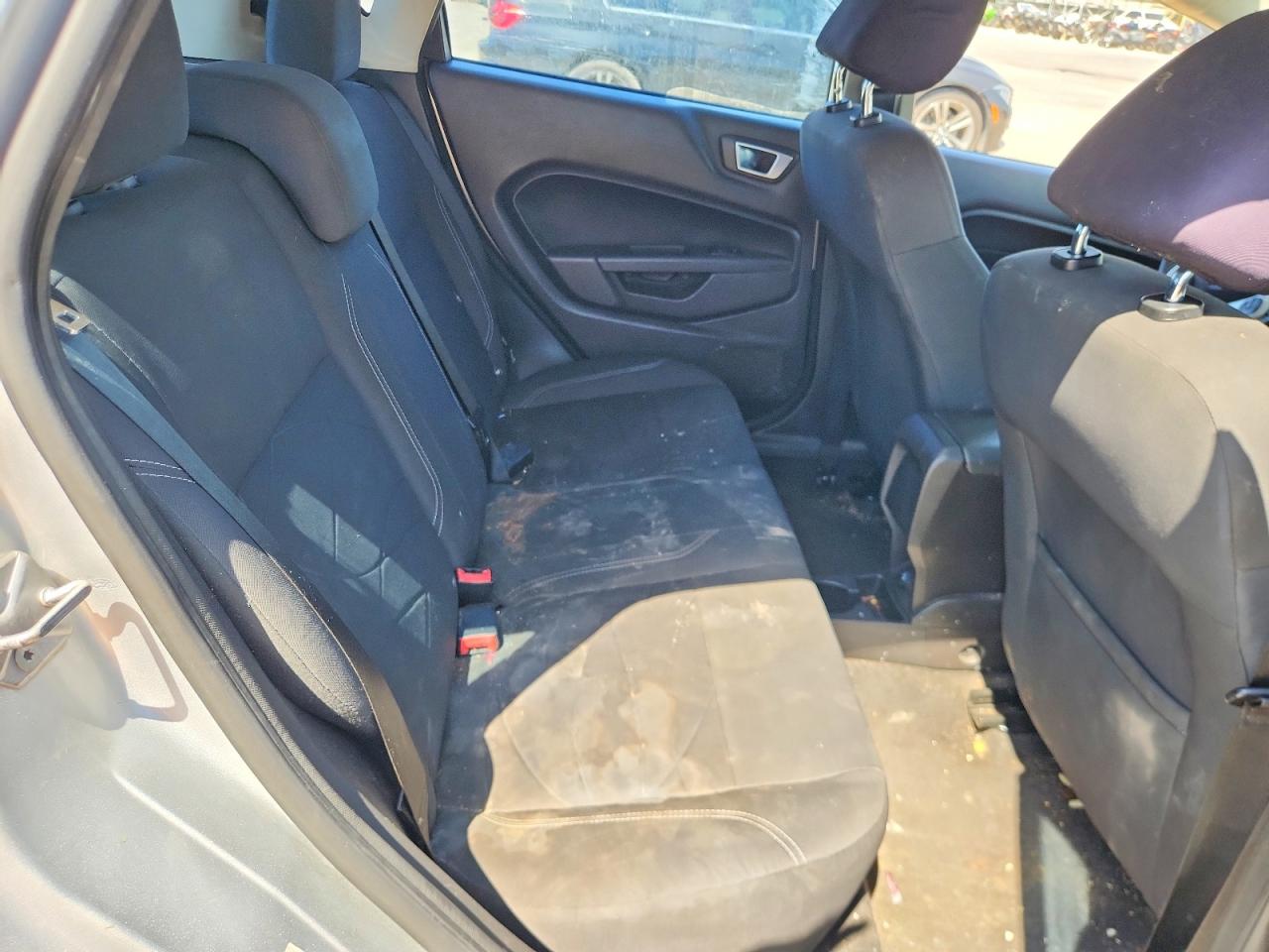 2014 Ford Fiesta Se Silver vin: 3FADP4EJ6EM163834