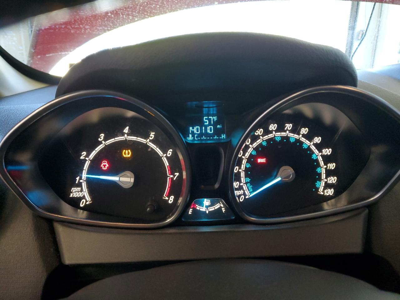 2014 Ford Fiesta Se Red vin: 3FADP4EJ6EM234112 Damage: Warning - Tire Pressure, On, Unacceptable