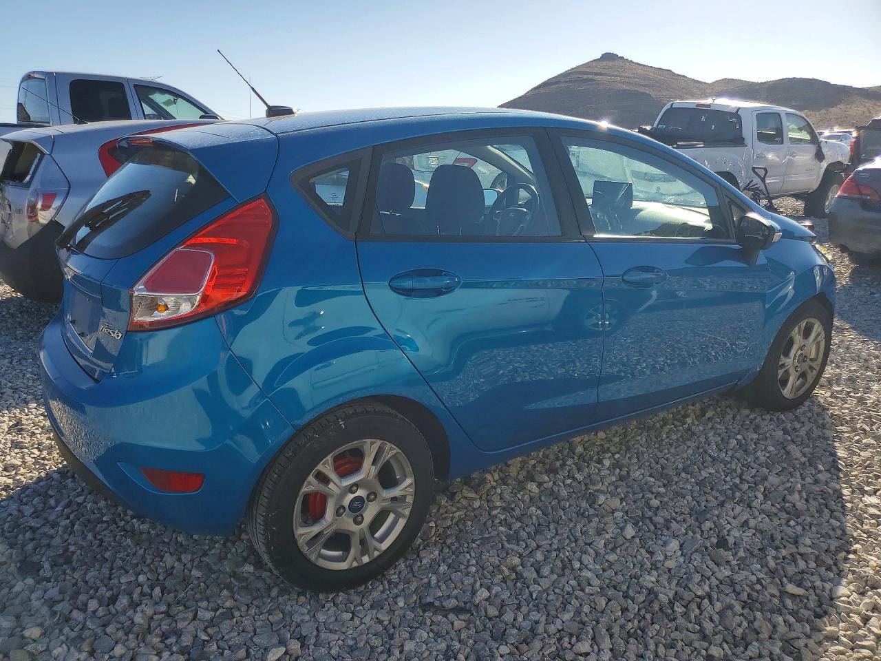 2015 Ford Fiesta Se Blue vin: 3FADP4EJ6FM114957
