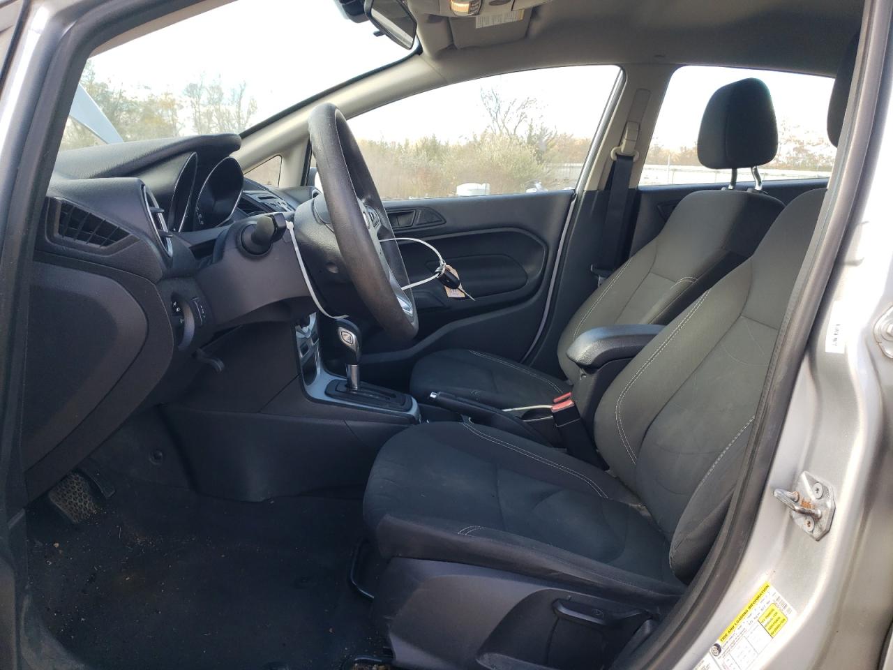 2018 Ford Fiesta Se Silver vin: 3FADP4EJ6JM127412