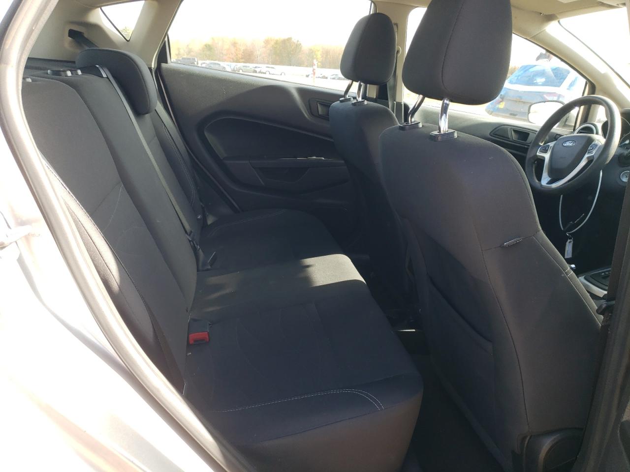 2018 Ford Fiesta Se Silver vin: 3FADP4EJ6JM127412
