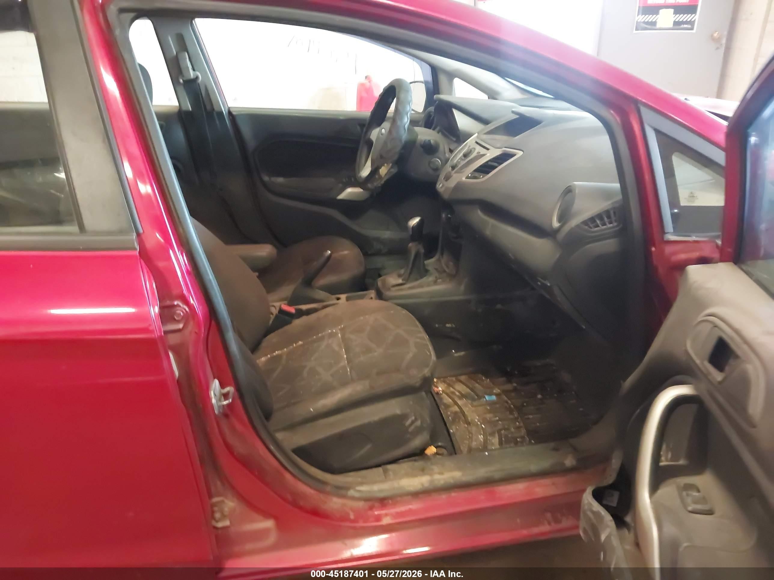 2012 Ford Fiesta Se Red vin: 3FADP4EJ7CM118365