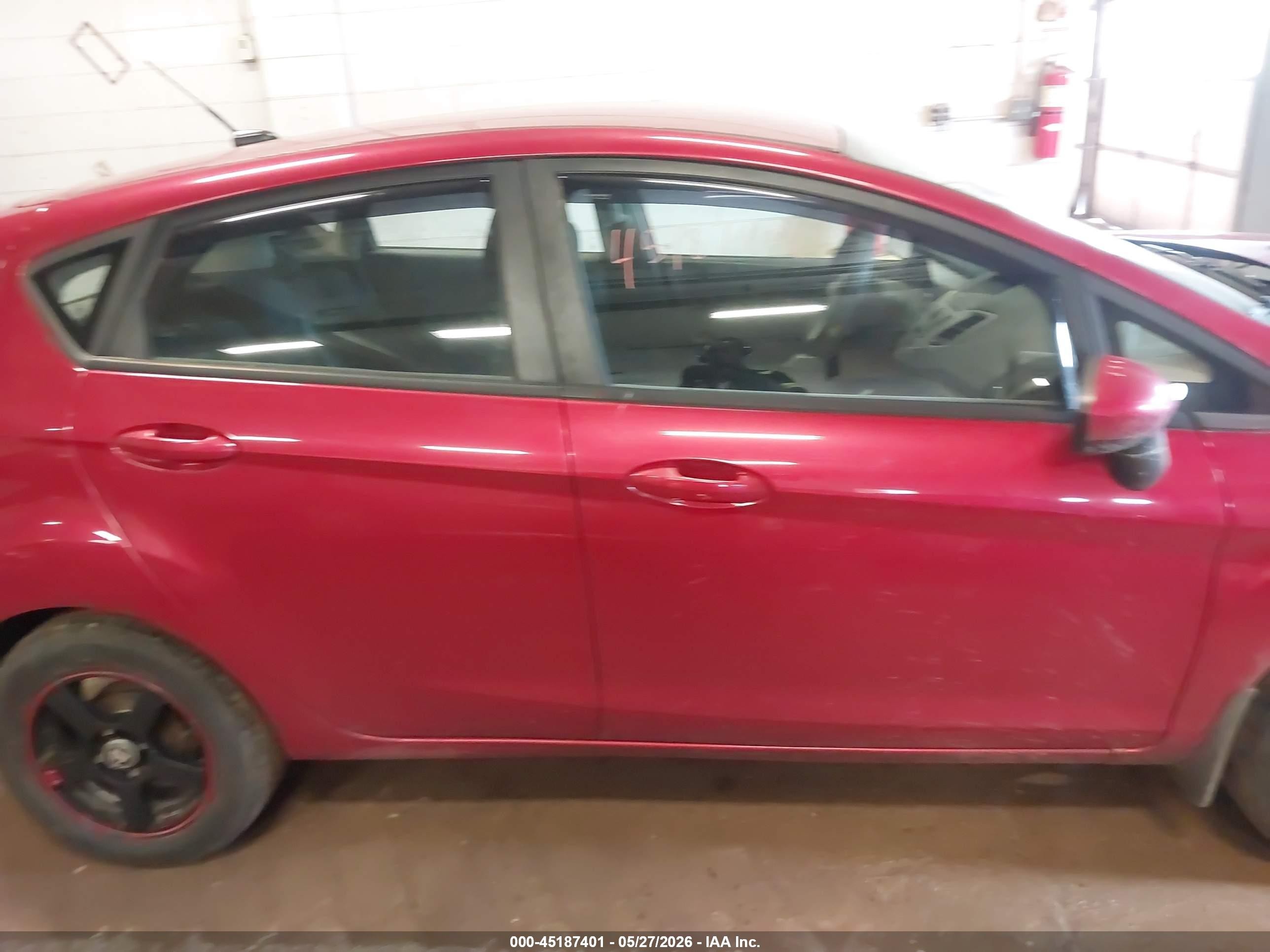 2012 Ford Fiesta Se Red vin: 3FADP4EJ7CM118365