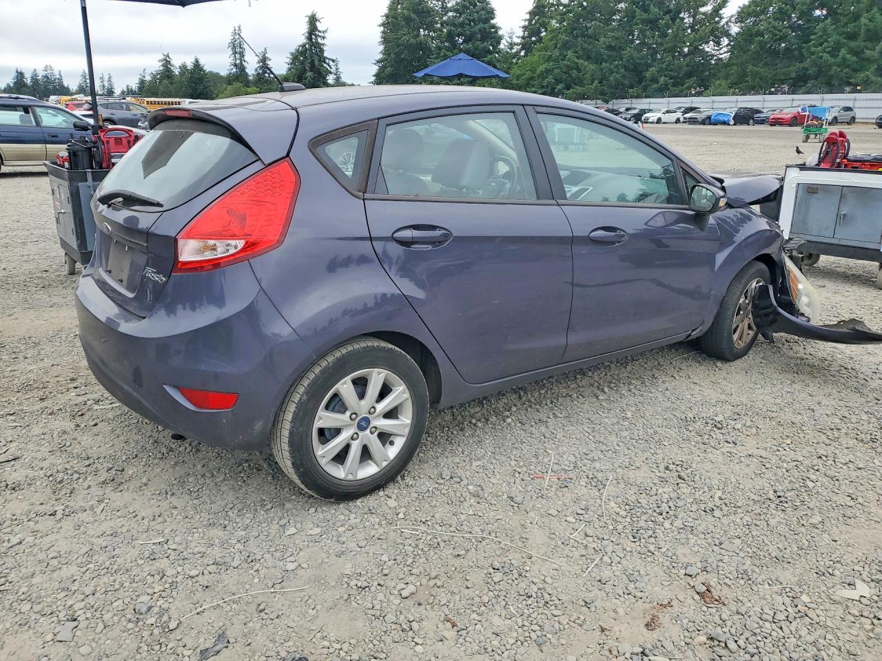 2013 Ford Fiesta Se Gray vin: 3FADP4EJ7DM195318