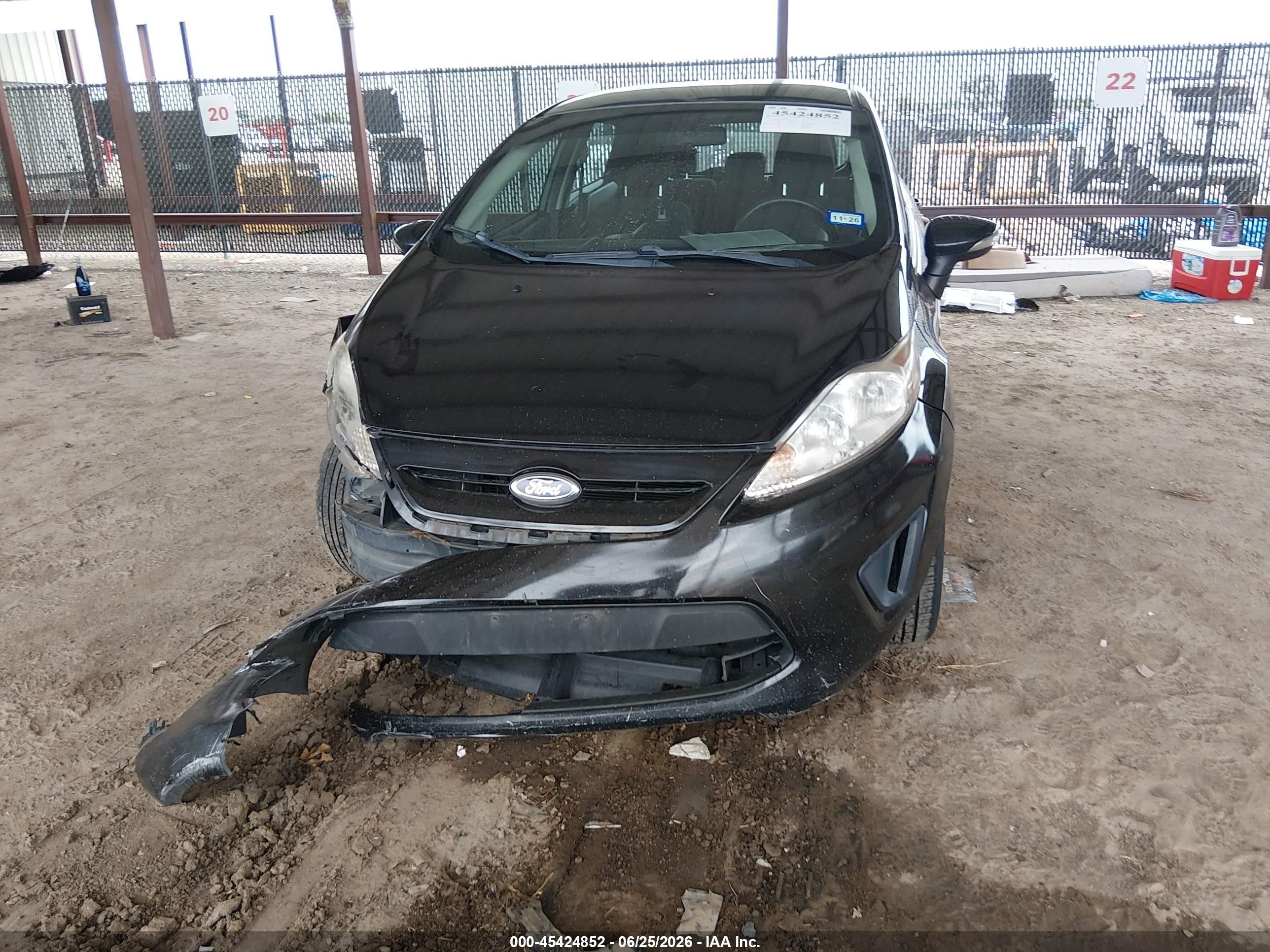 2013 Ford Fiesta Se Черный vin: 3FADP4EJ7DM219827