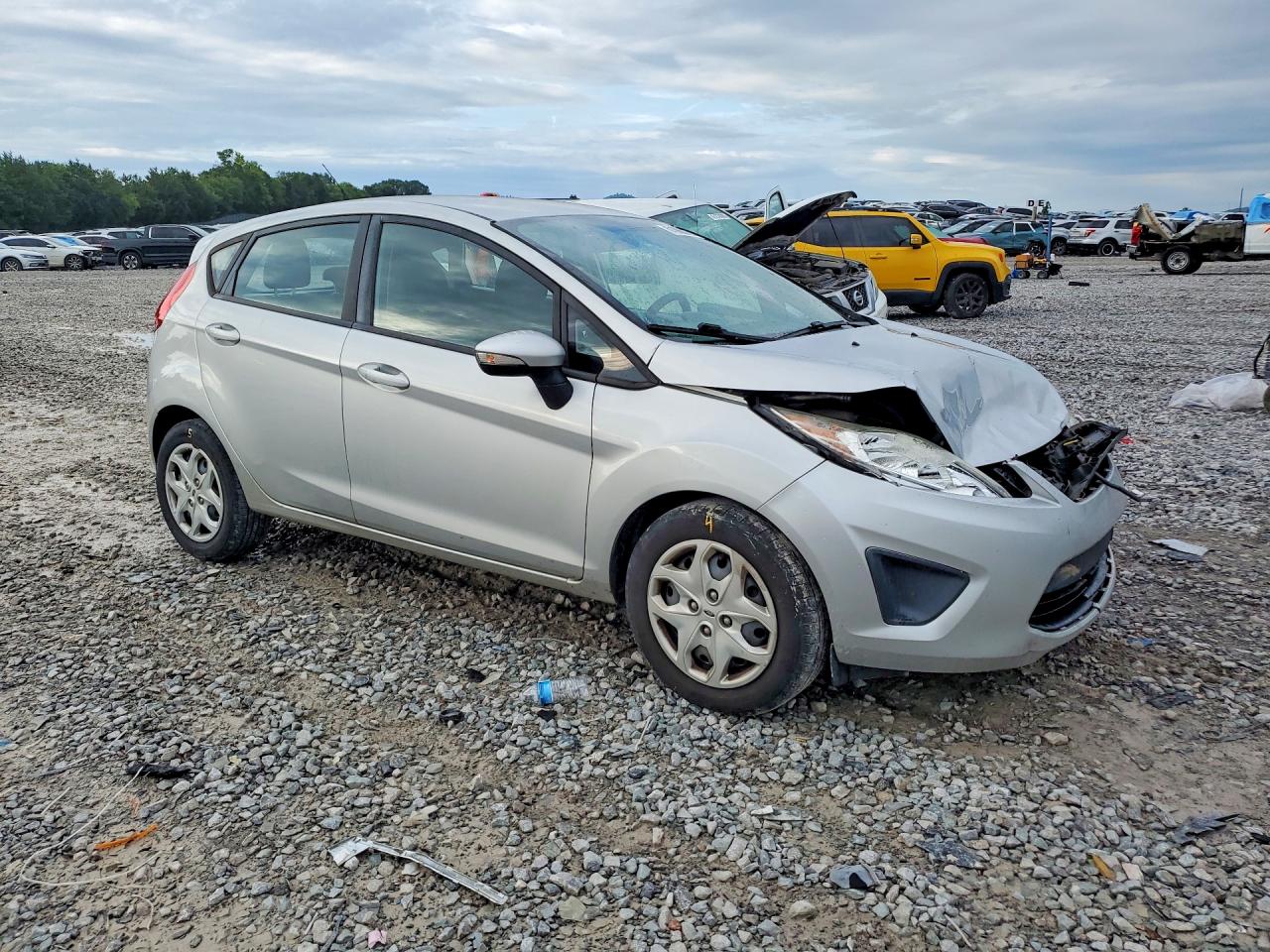 2013 Ford Fiesta Se Silver vin: 3FADP4EJ7DM223263