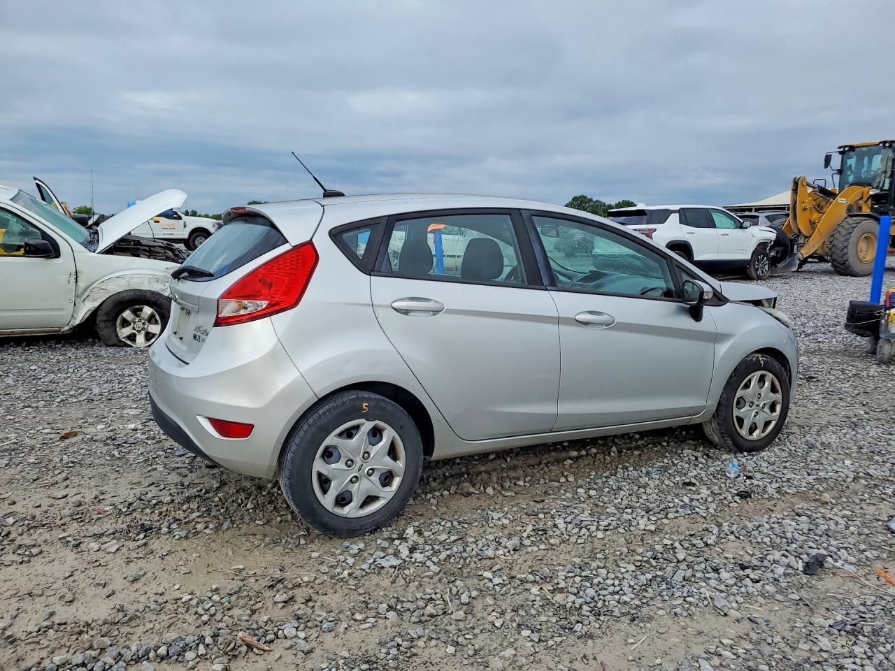 2013 Ford Fiesta Se Silver vin: 3FADP4EJ7DM223263