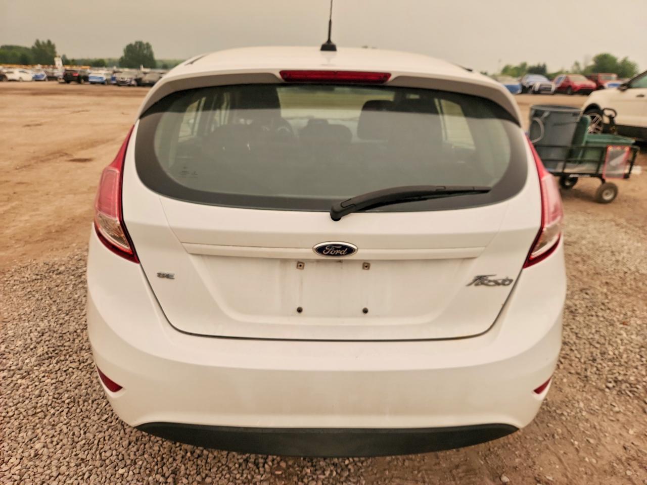 2014 Ford Fiesta Se White vin: 3FADP4EJ7EM105635