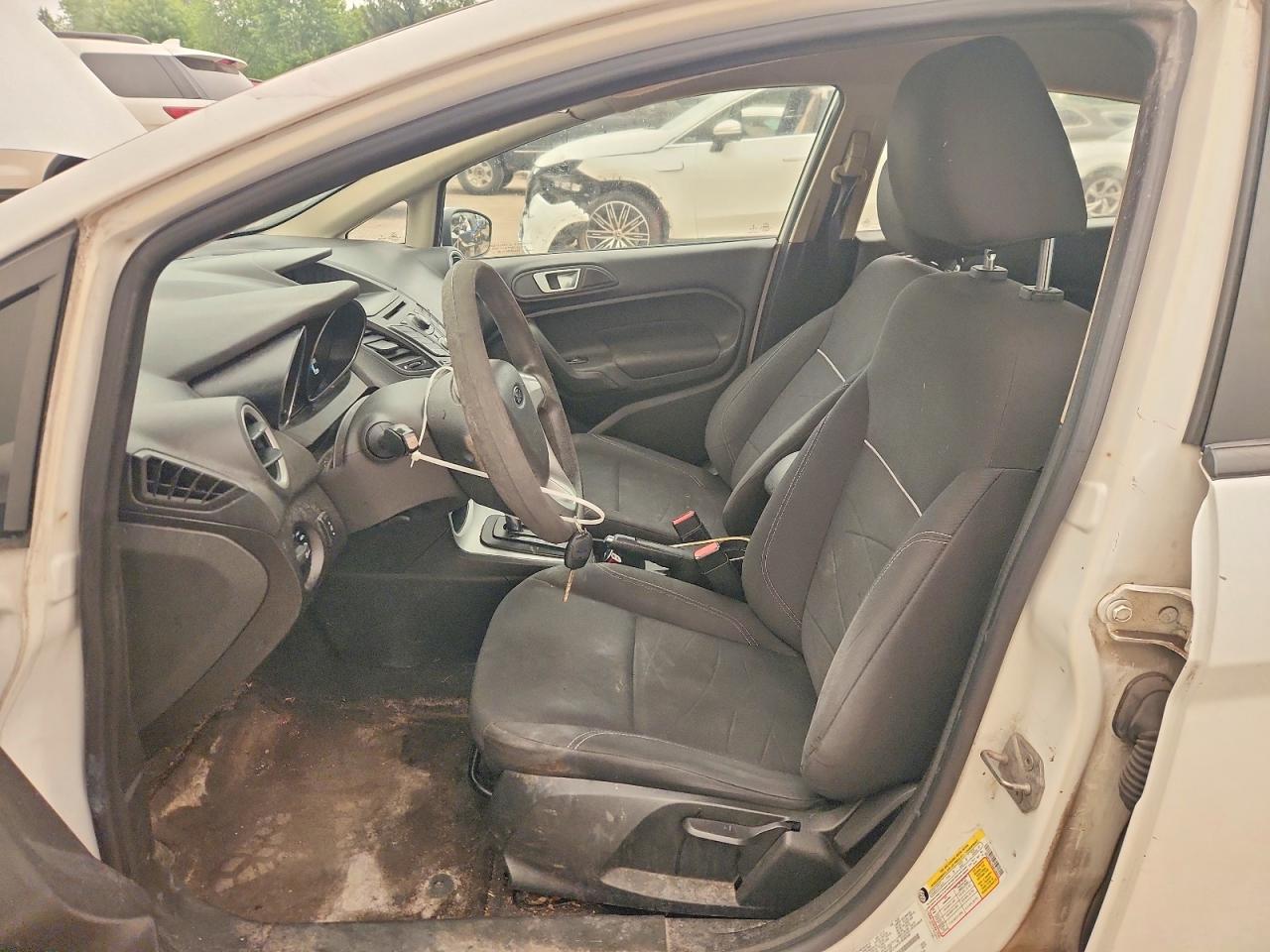2014 Ford Fiesta Se White vin: 3FADP4EJ7EM105635