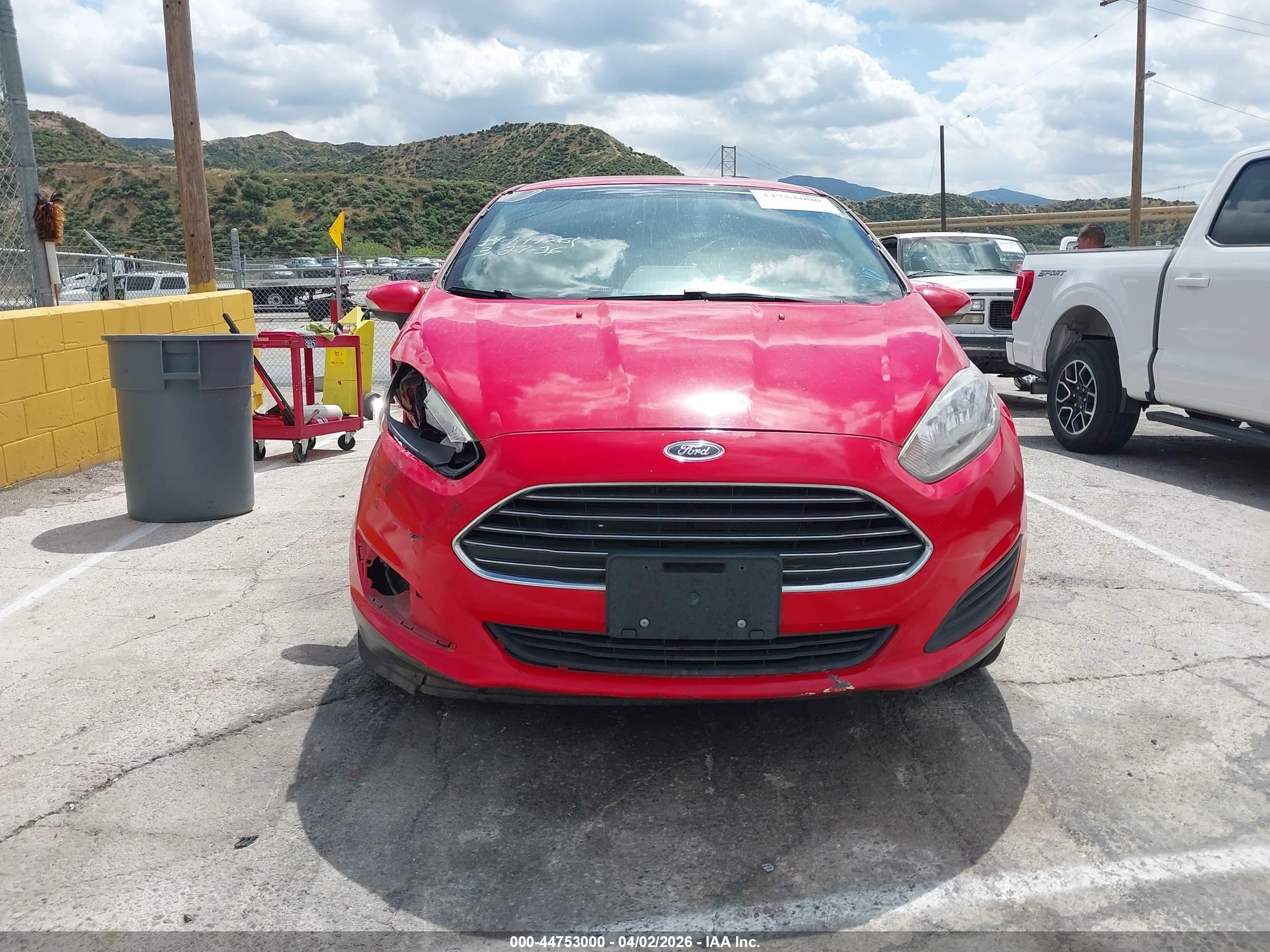 2014 Ford Fiesta Se Red vin: 3FADP4EJ7EM108146
