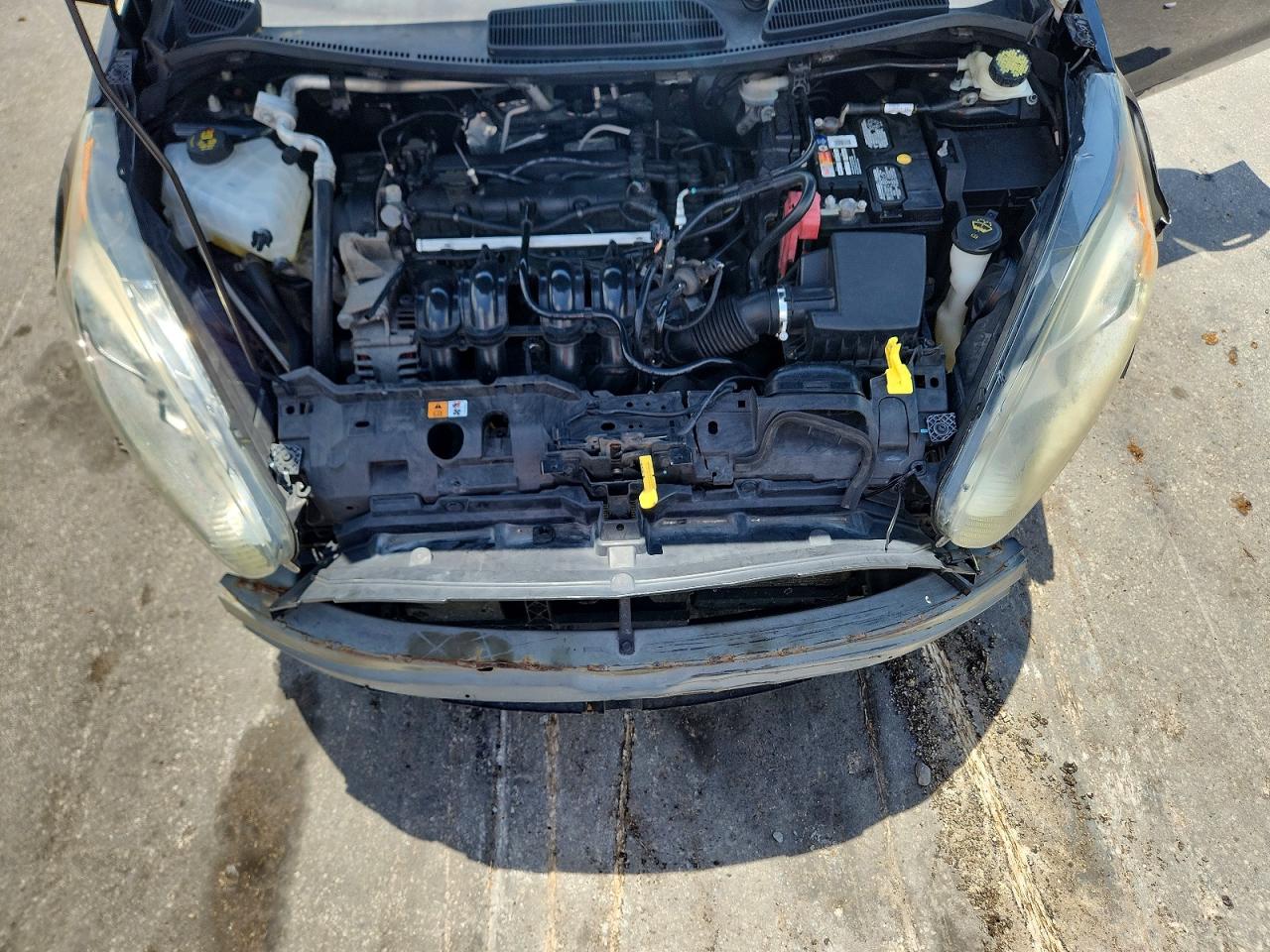 2014 Ford Fiesta Se Черный vin: 3FADP4EJ7EM189388