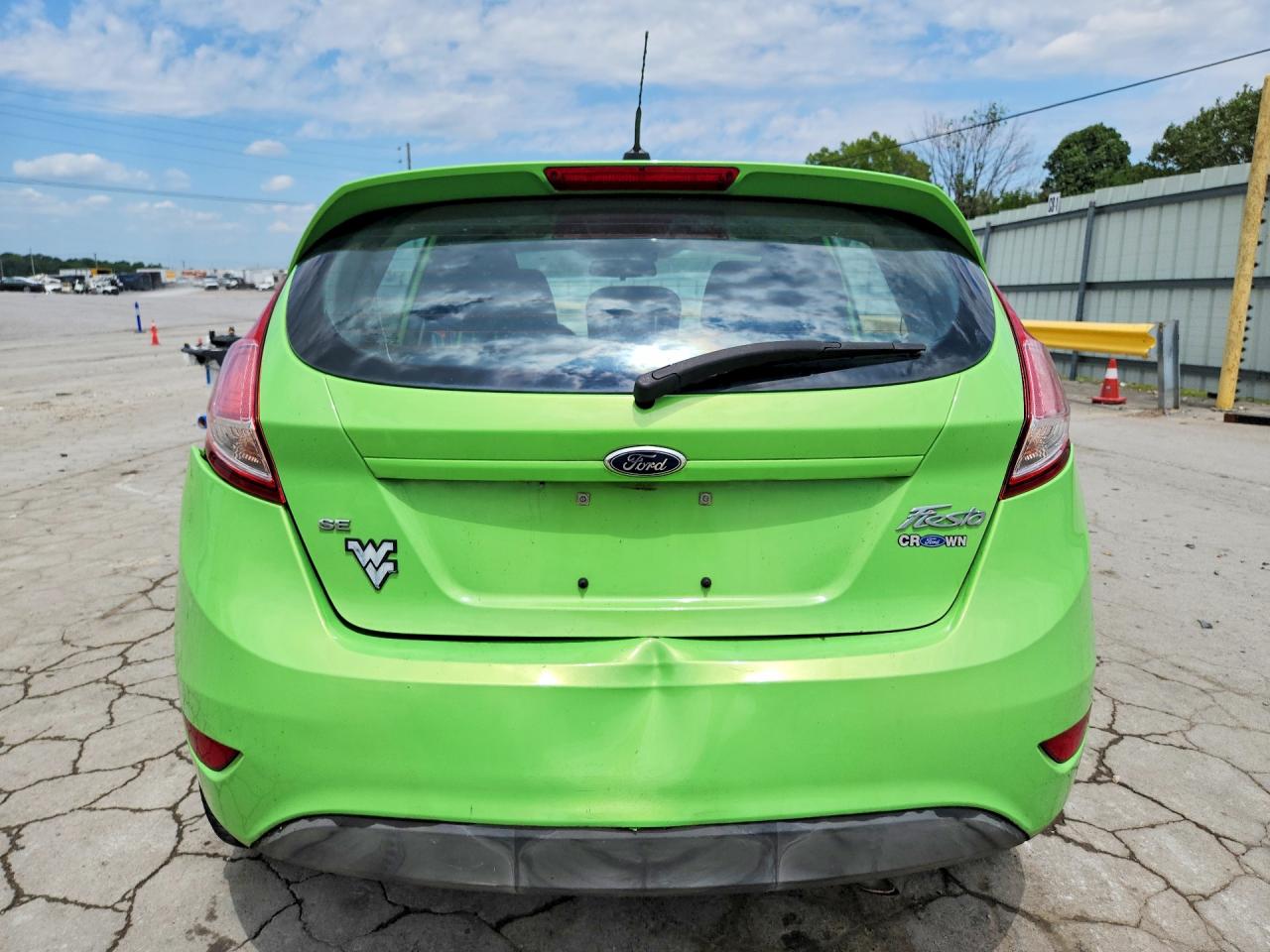 2015 Ford Fiesta Se Green vin: 3FADP4EJ7FM150415