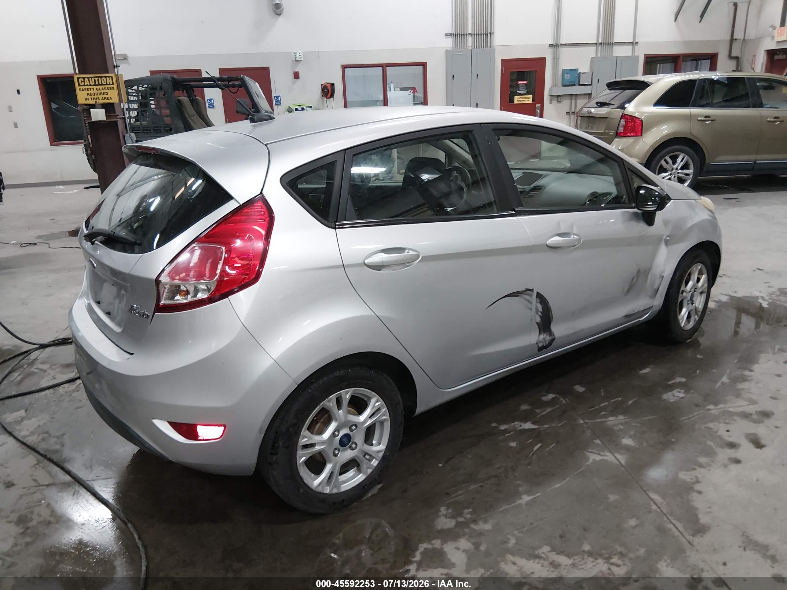 2015 Ford Fiesta Se Silver vin: 3FADP4EJ7FM213920