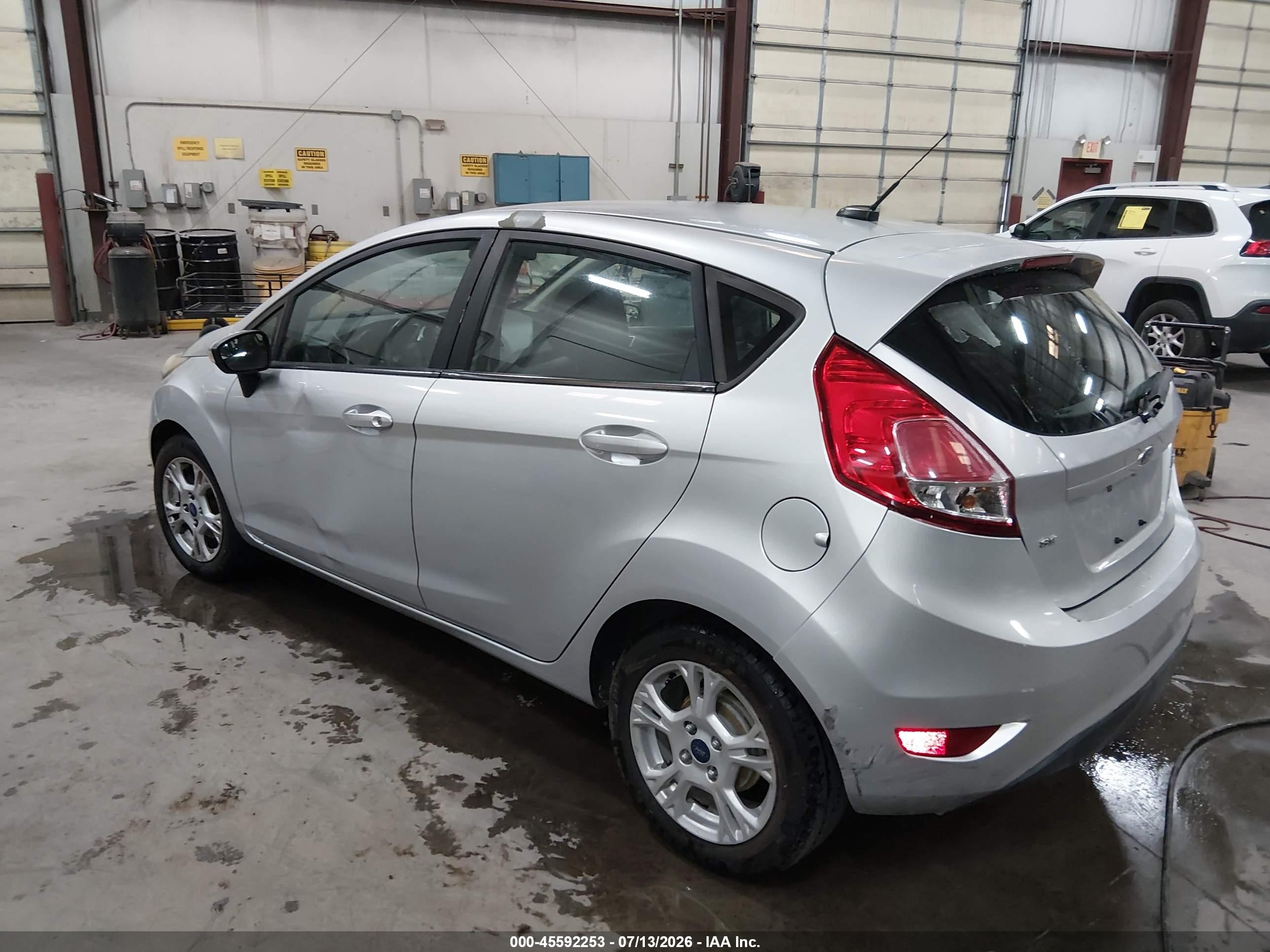 2015 Ford Fiesta Se Silver vin: 3FADP4EJ7FM213920