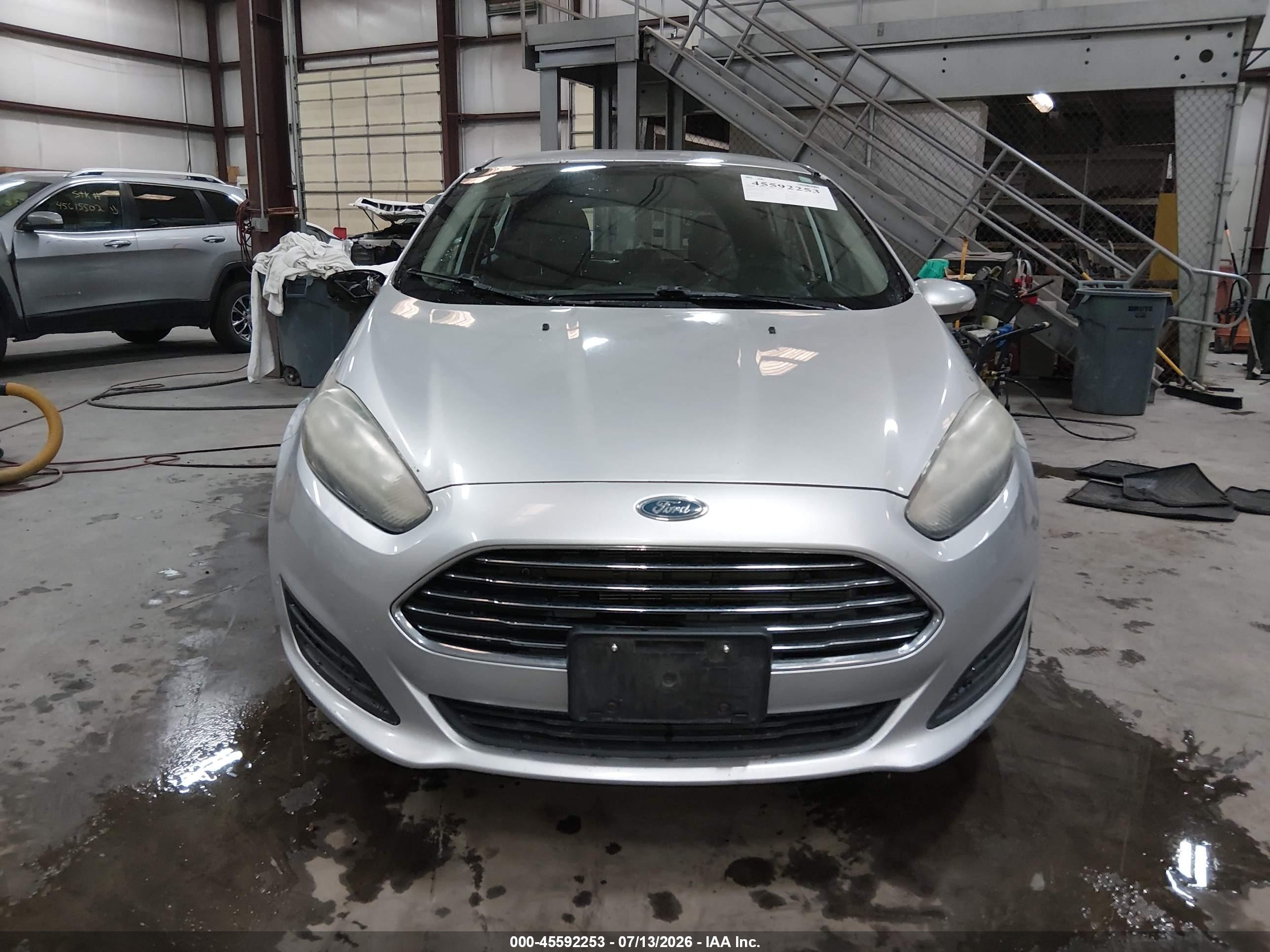 2015 Ford Fiesta Se Silver vin: 3FADP4EJ7FM213920