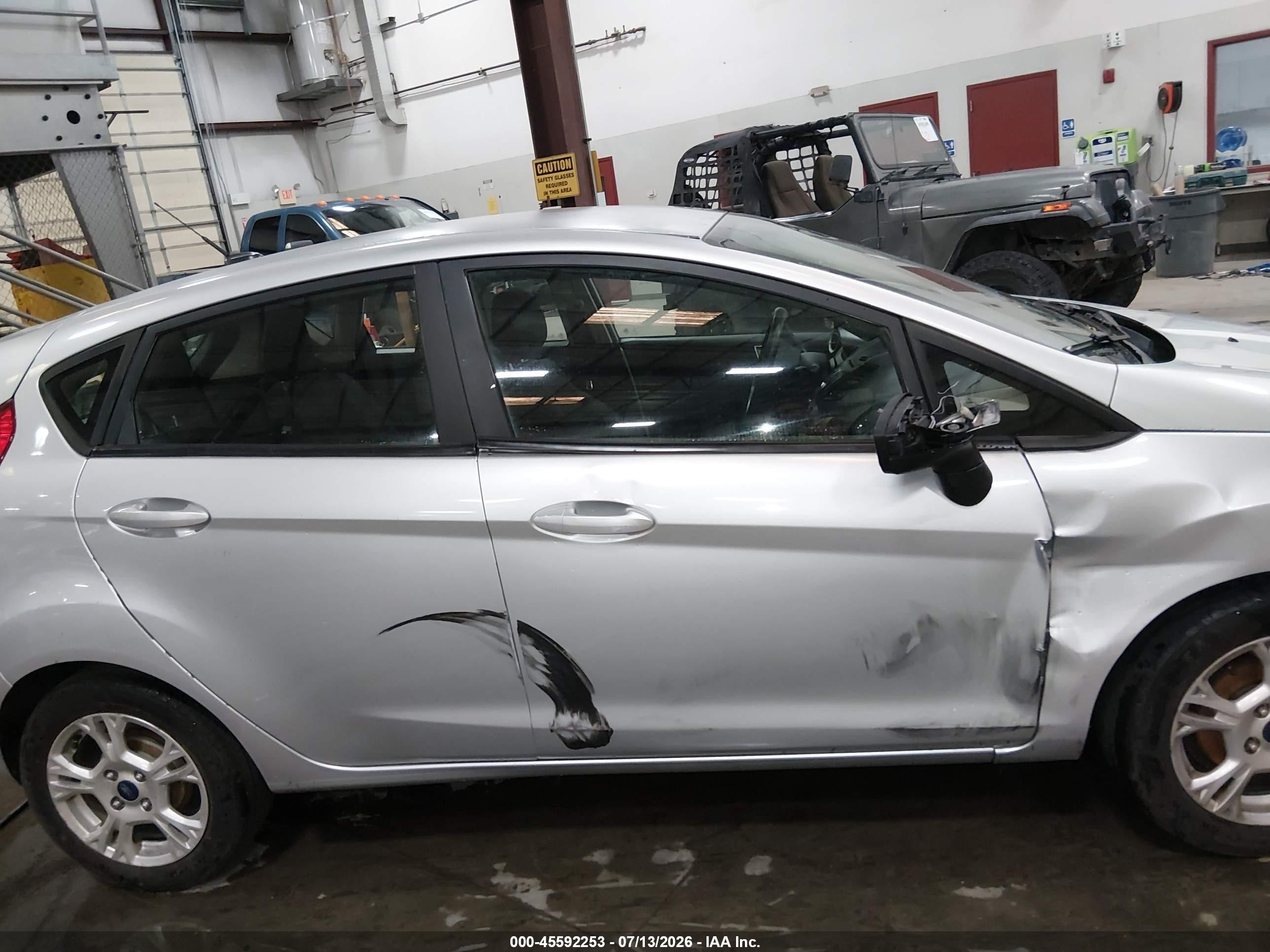 2015 Ford Fiesta Se Silver vin: 3FADP4EJ7FM213920