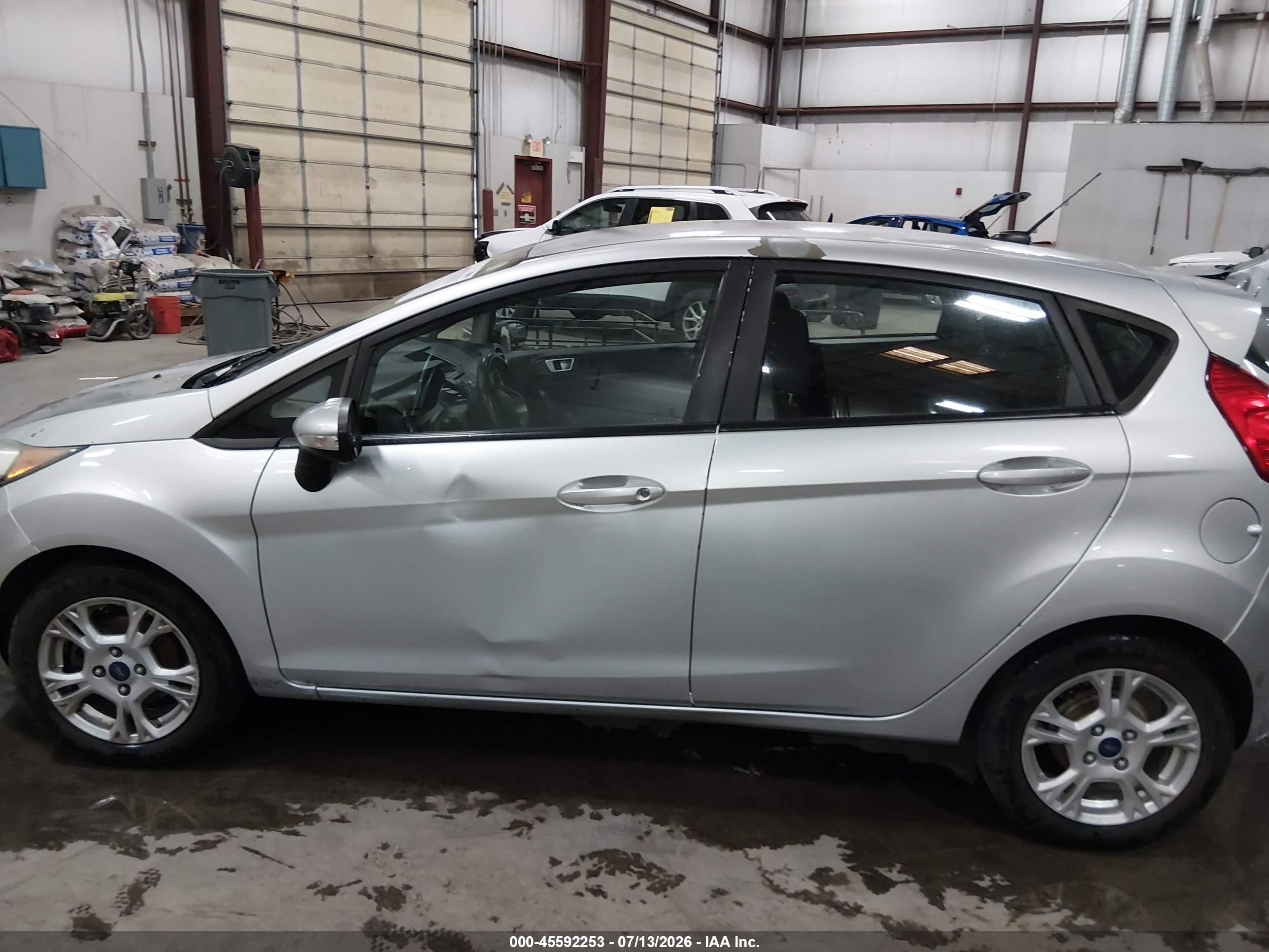 2015 Ford Fiesta Se Silver vin: 3FADP4EJ7FM213920