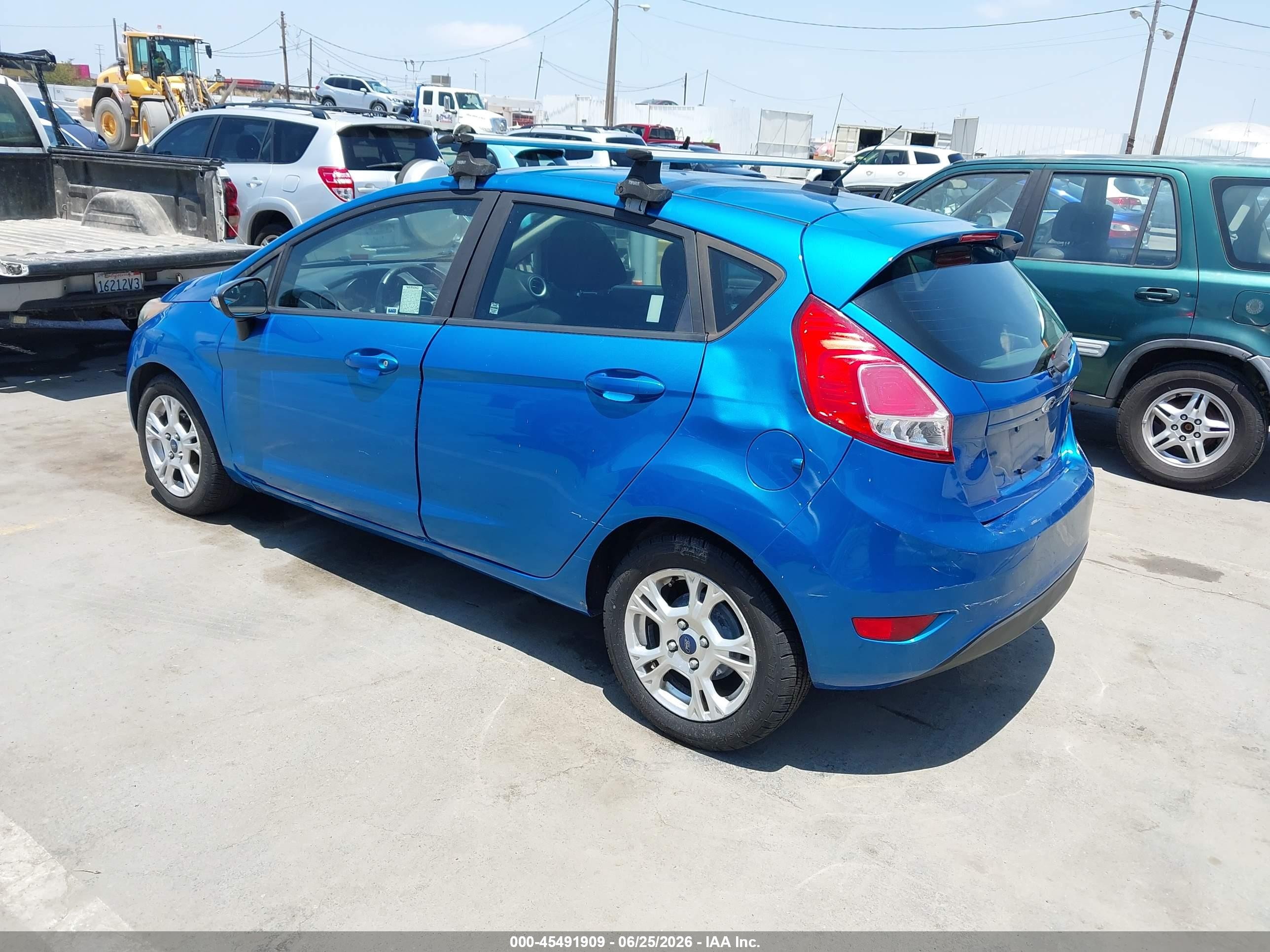 2015 Ford Fiesta Se Blue vin: 3FADP4EJ7FM224917