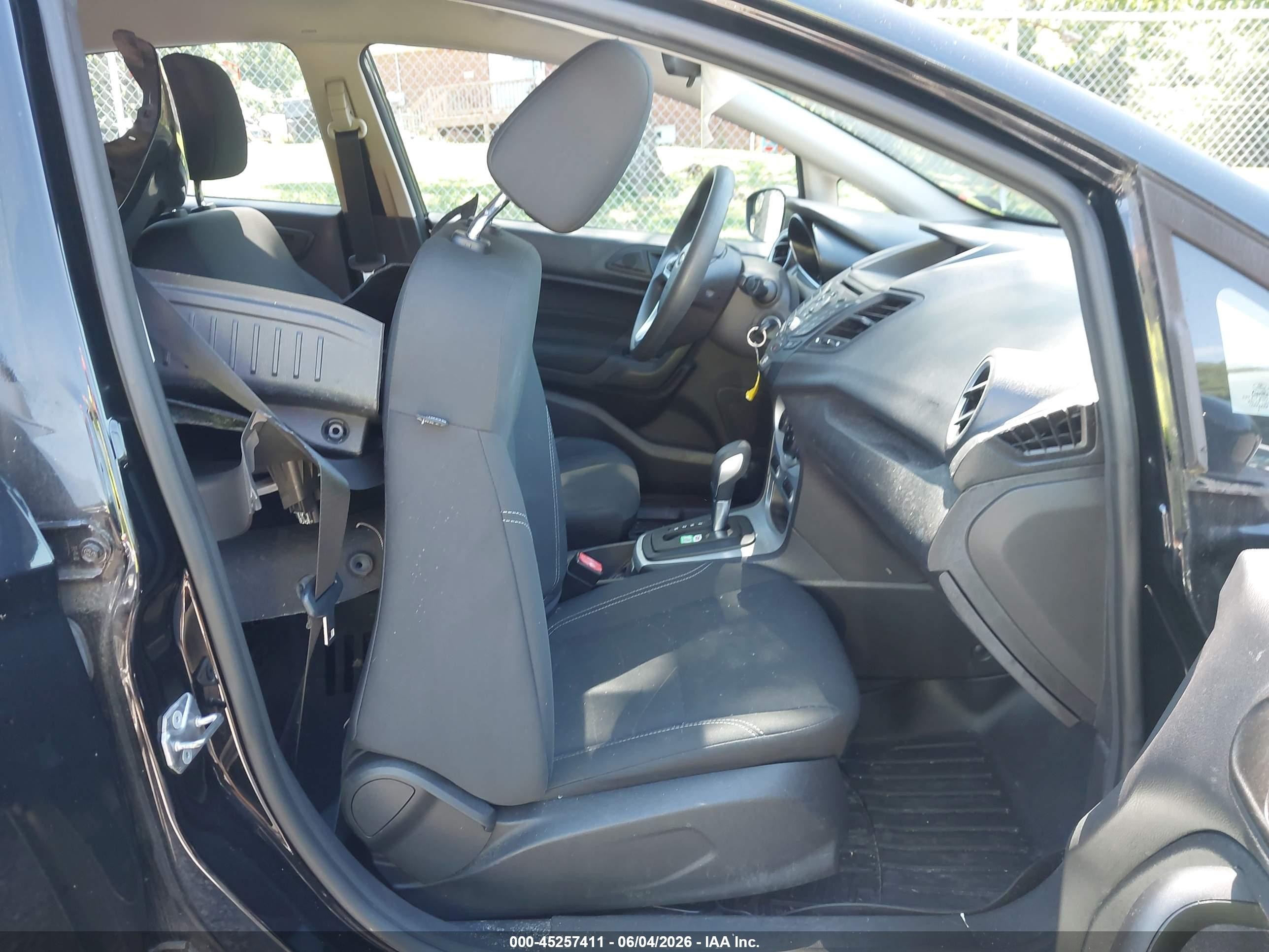 2018 Ford Fiesta Se Black vin: 3FADP4EJ7JM106777