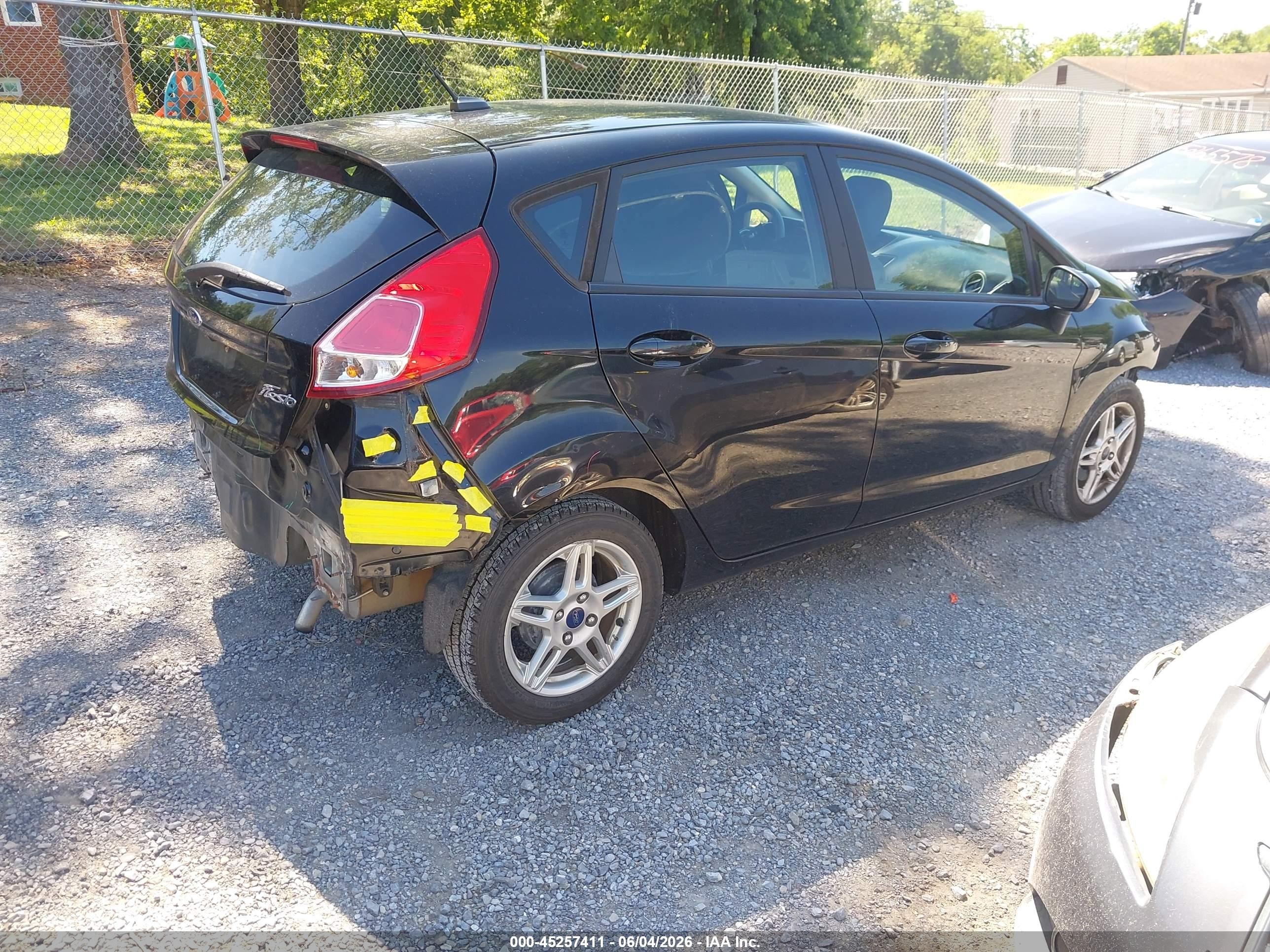 2018 Ford Fiesta Se Black vin: 3FADP4EJ7JM106777