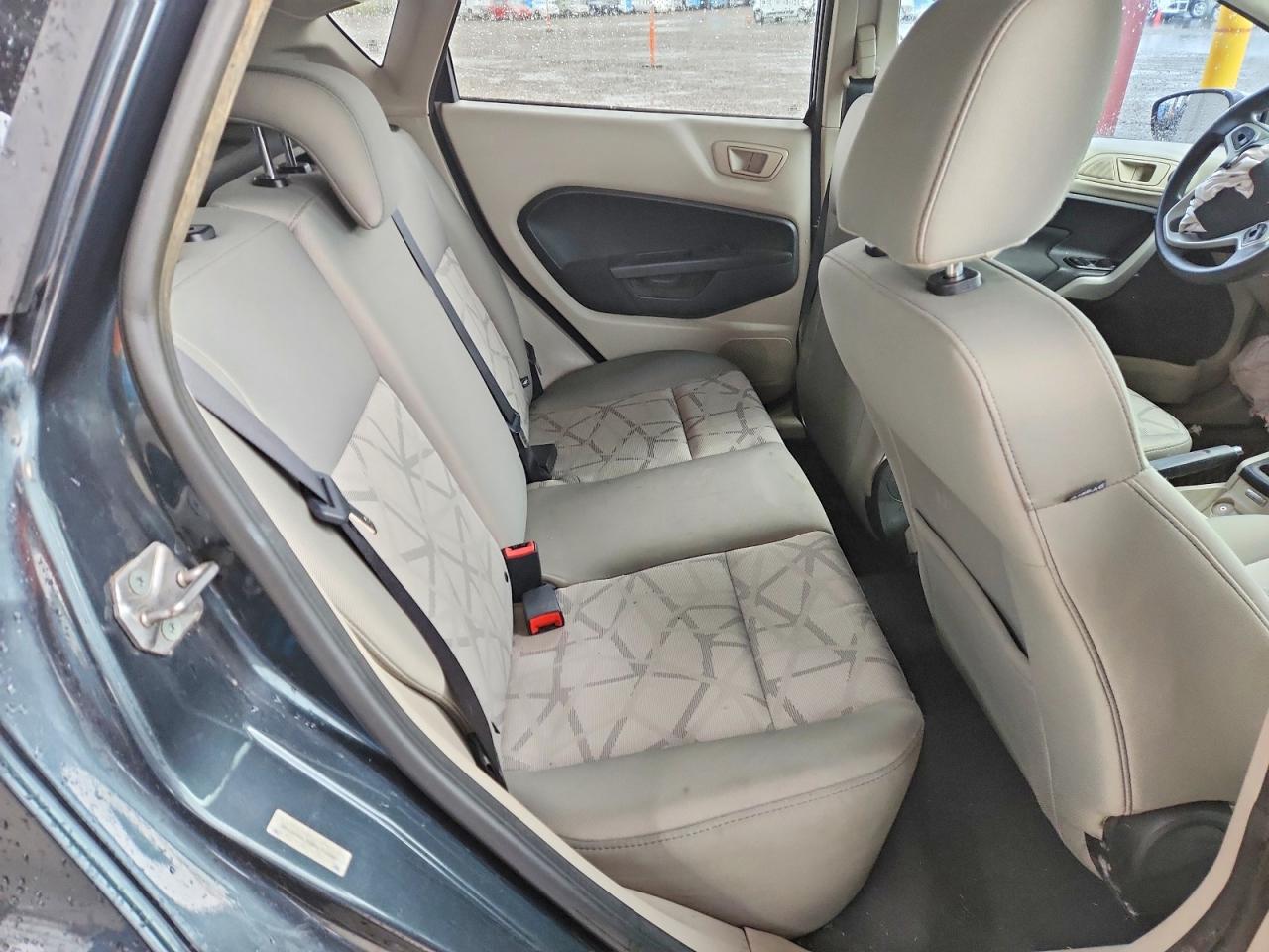 2011 Ford Fiesta Se Gray vin: 3FADP4EJ8BM193588