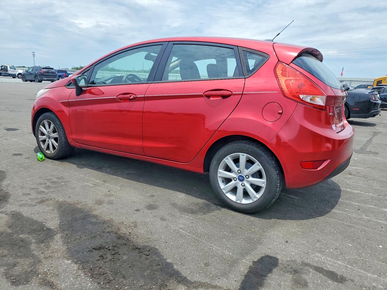 2011 Ford Fiesta Se Red vin: 3FADP4EJ8BM232325
