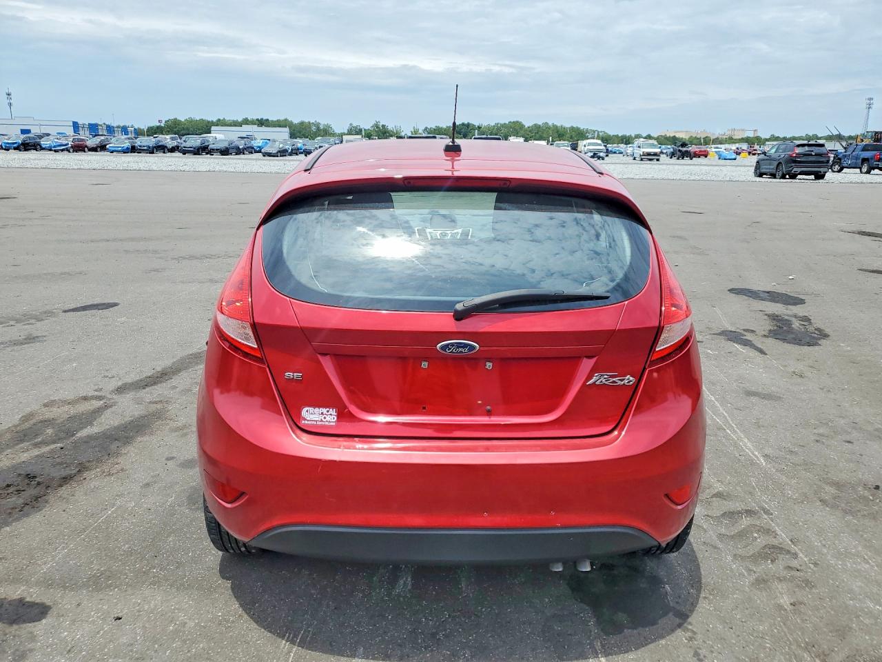 2011 Ford Fiesta Se Red vin: 3FADP4EJ8BM232325