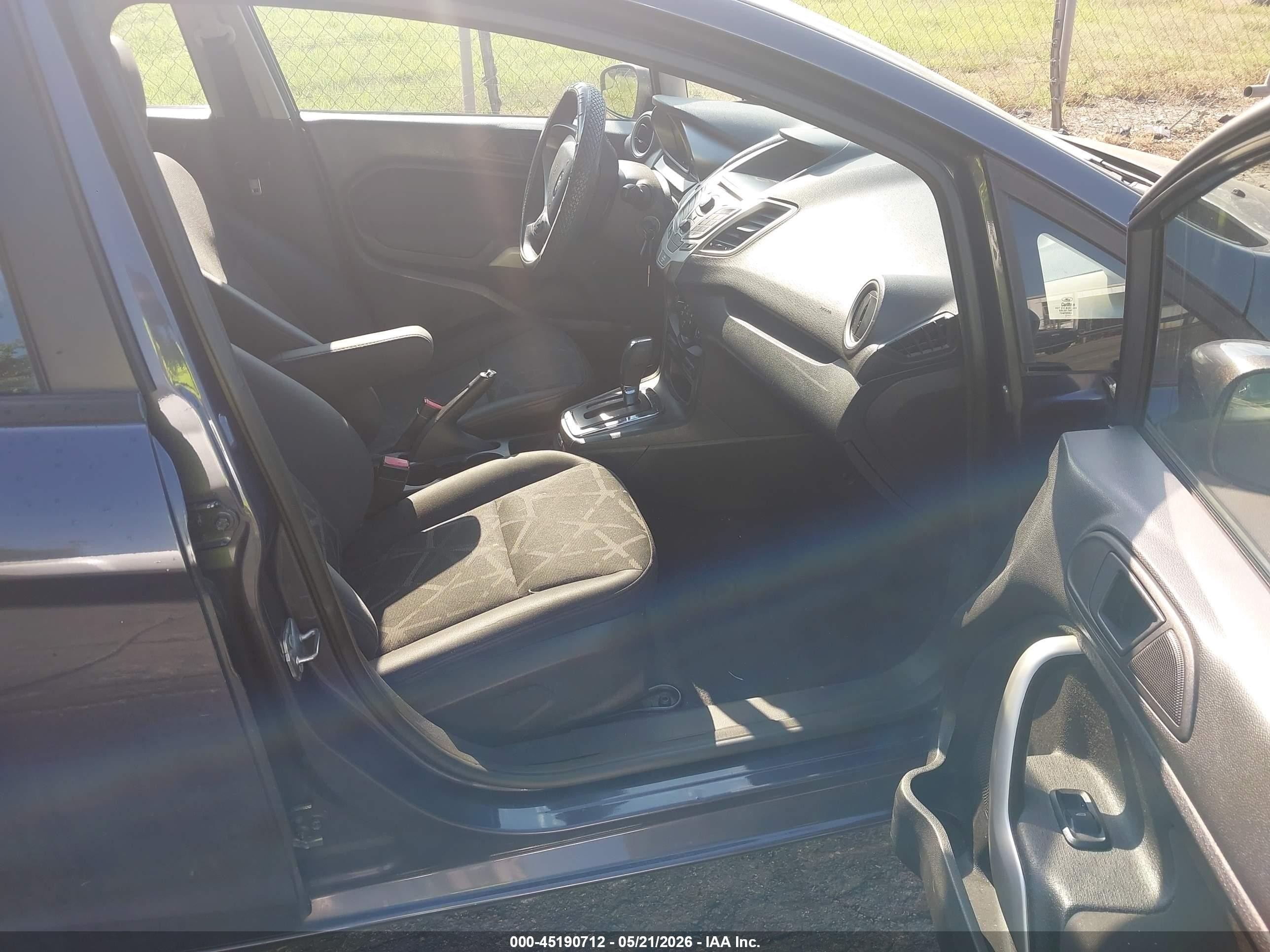 2012 Ford Fiesta Se Navy vin: 3FADP4EJ8CM111053