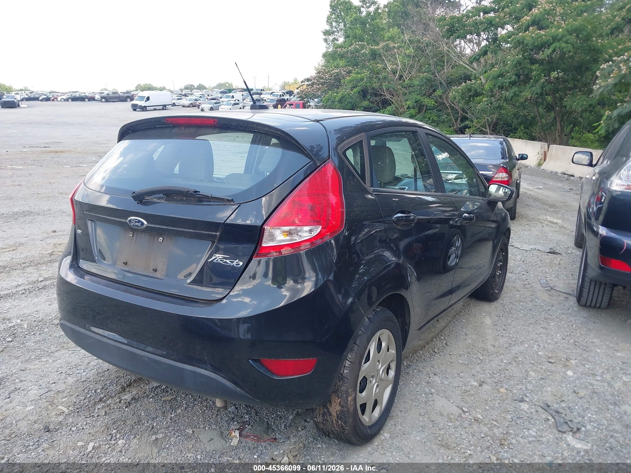 2013 Ford Fiesta Se Gray vin: 3FADP4EJ8DM218105