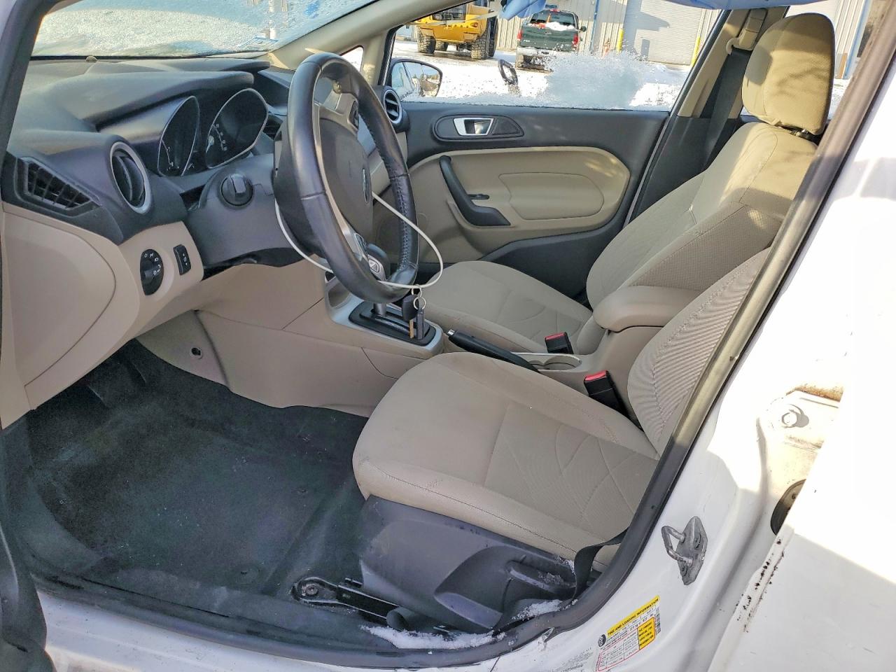 2014 Ford Fiesta Se White vin: 3FADP4EJ8EM125604