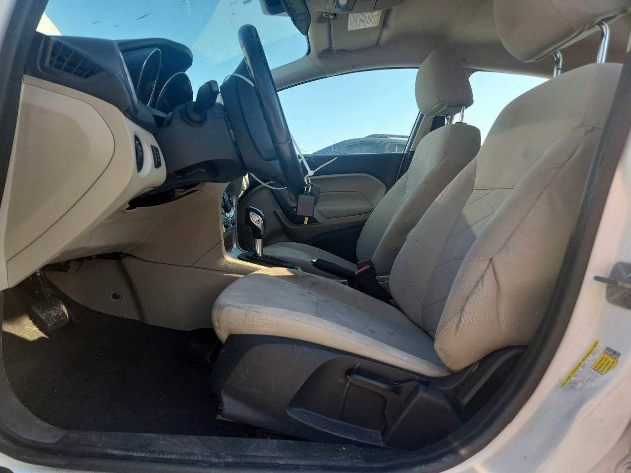 2014 Ford Fiesta Se White vin: 3FADP4EJ8EM125604