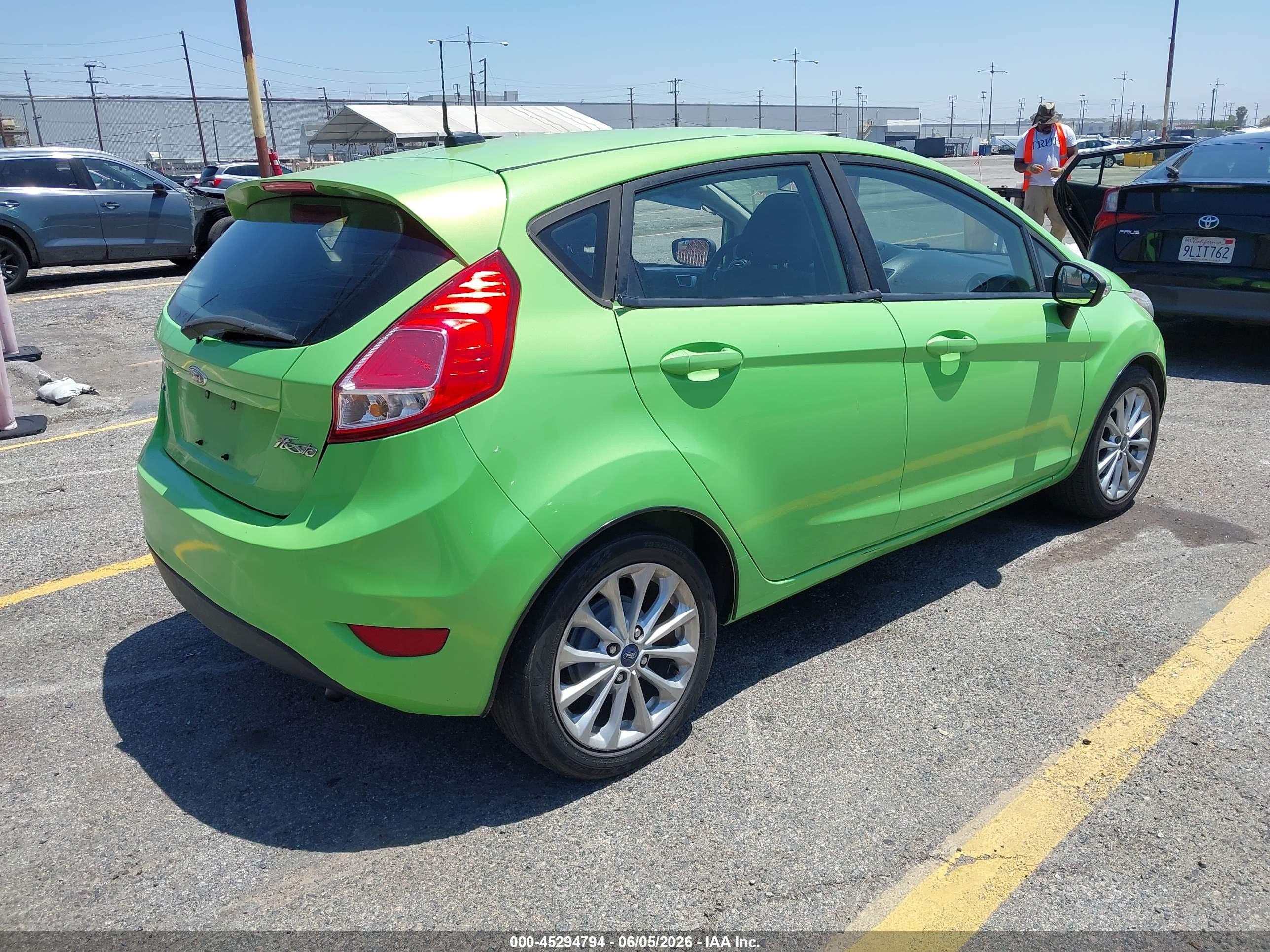 2014 Ford Fiesta Se Green vin: 3FADP4EJ8EM142628