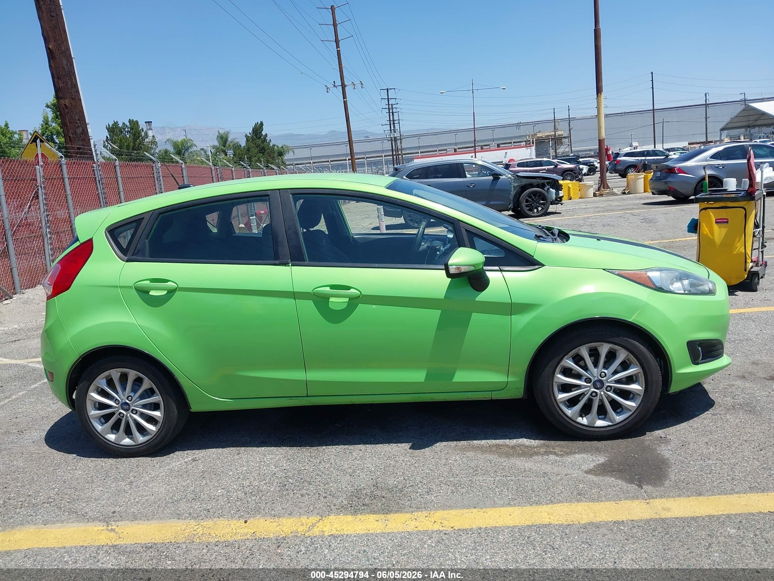 2014 Ford Fiesta Se Green vin: 3FADP4EJ8EM142628