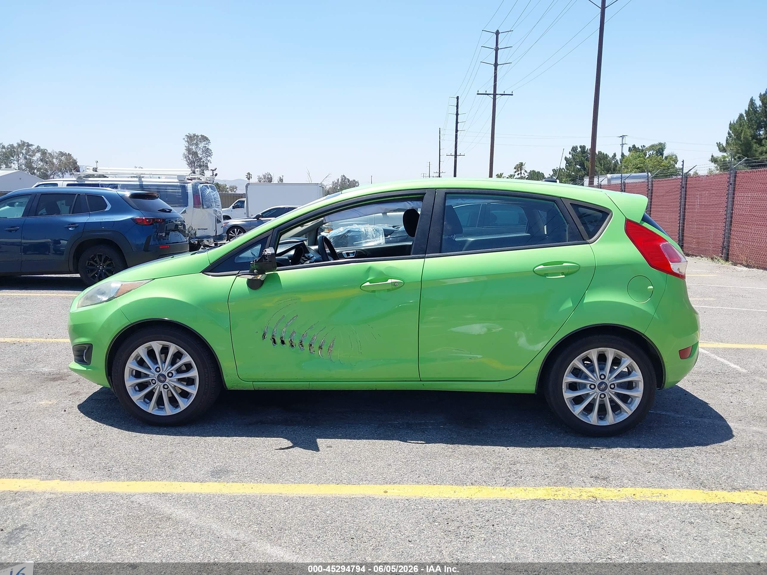 2014 Ford Fiesta Se Green vin: 3FADP4EJ8EM142628