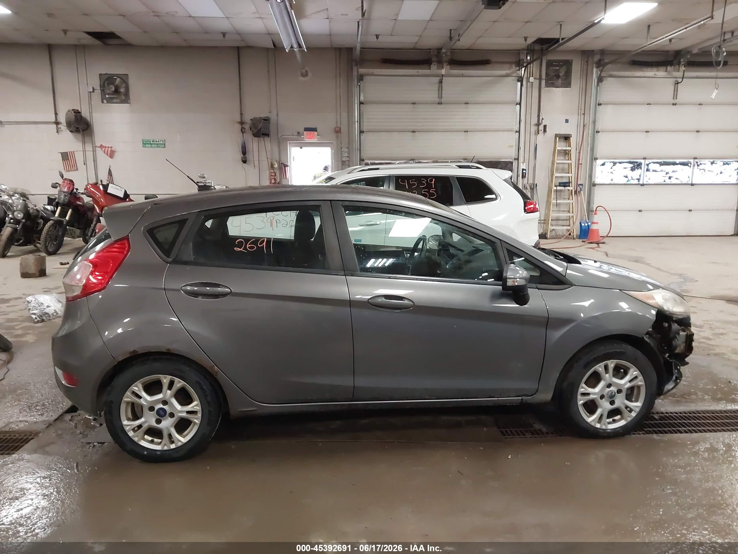 2014 Ford Fiesta Se Gray vin: 3FADP4EJ8EM194678