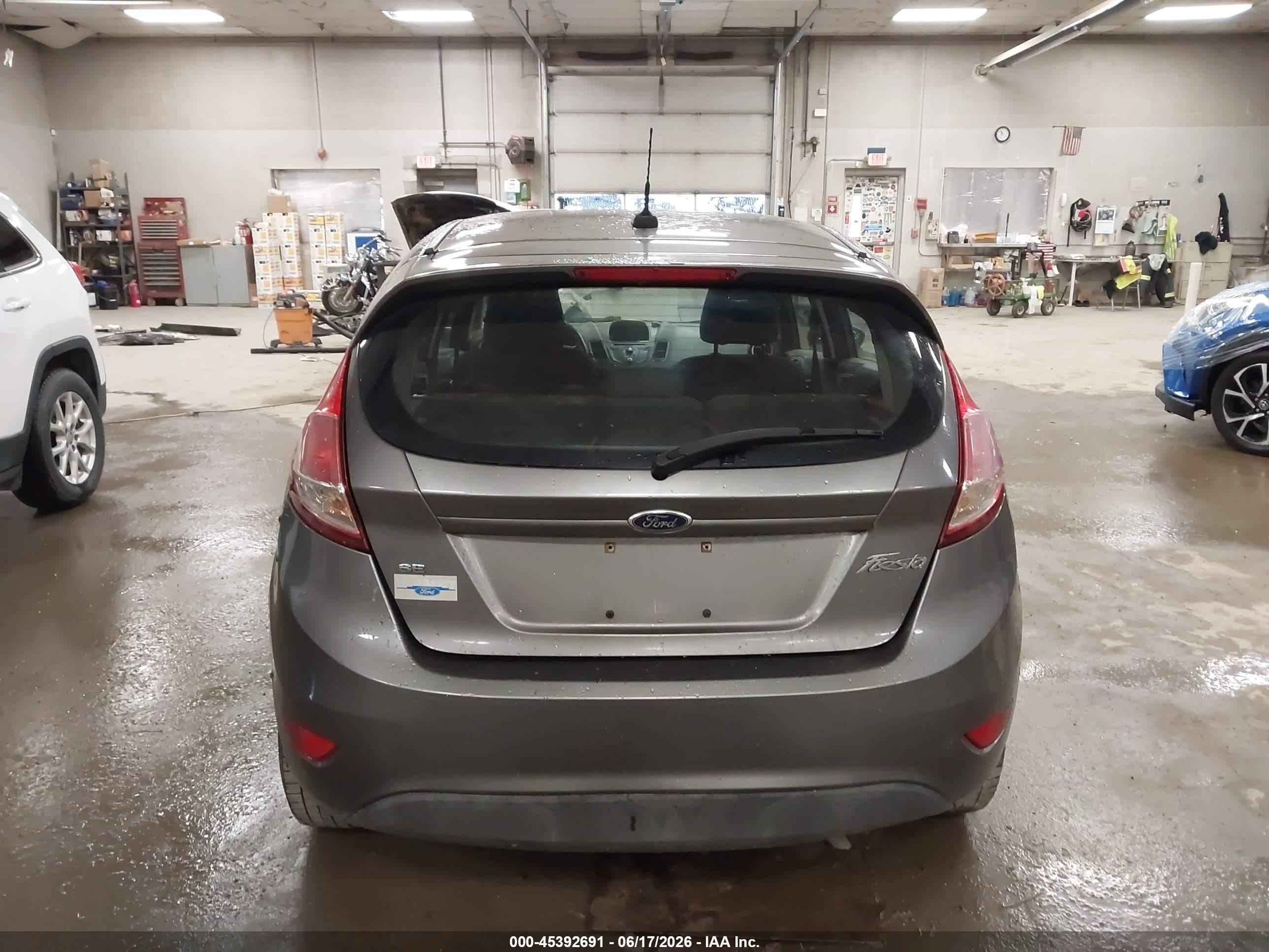 2014 Ford Fiesta Se Gray vin: 3FADP4EJ8EM194678