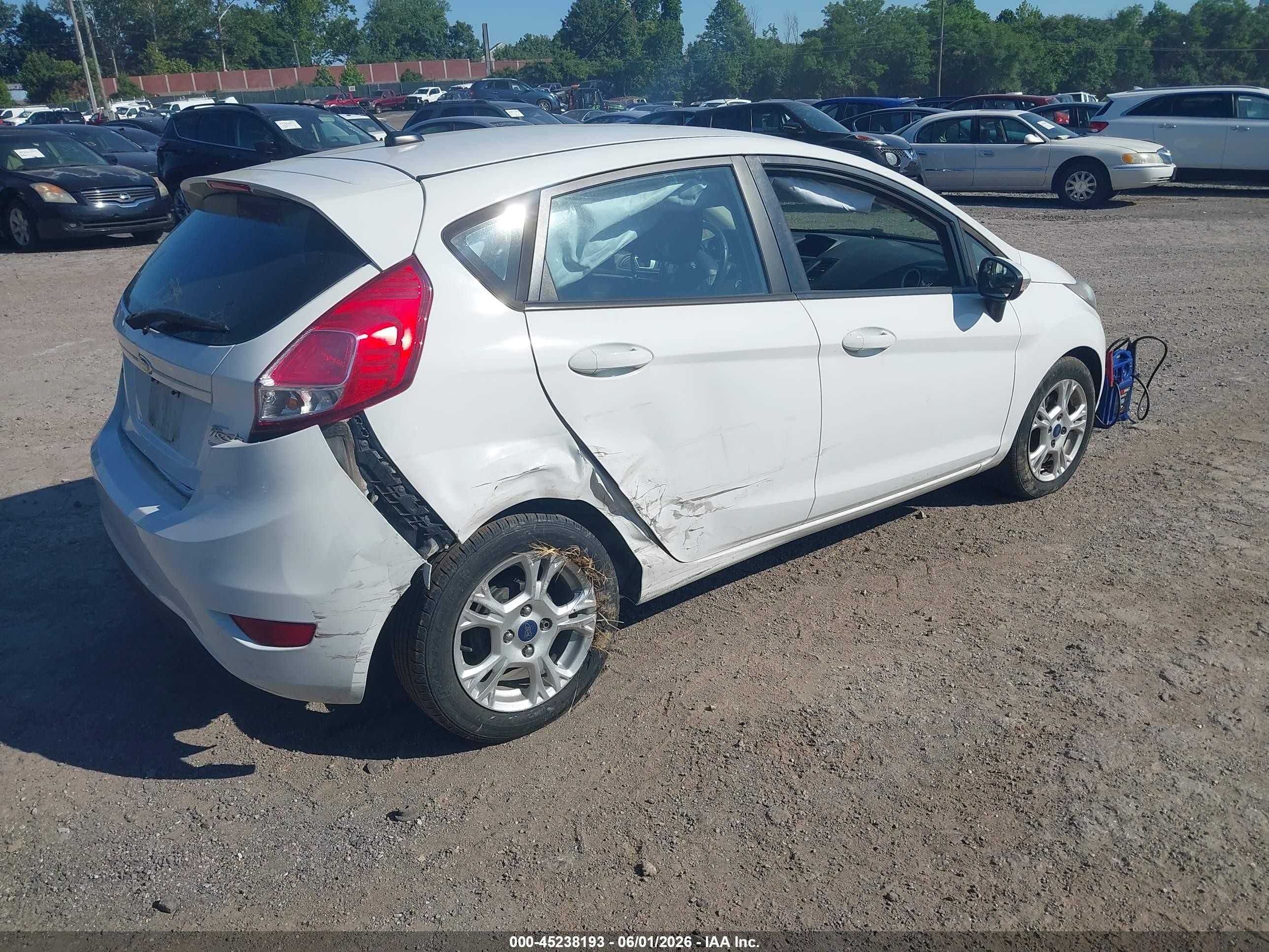 2014 Ford Fiesta Se White vin: 3FADP4EJ8EM244205