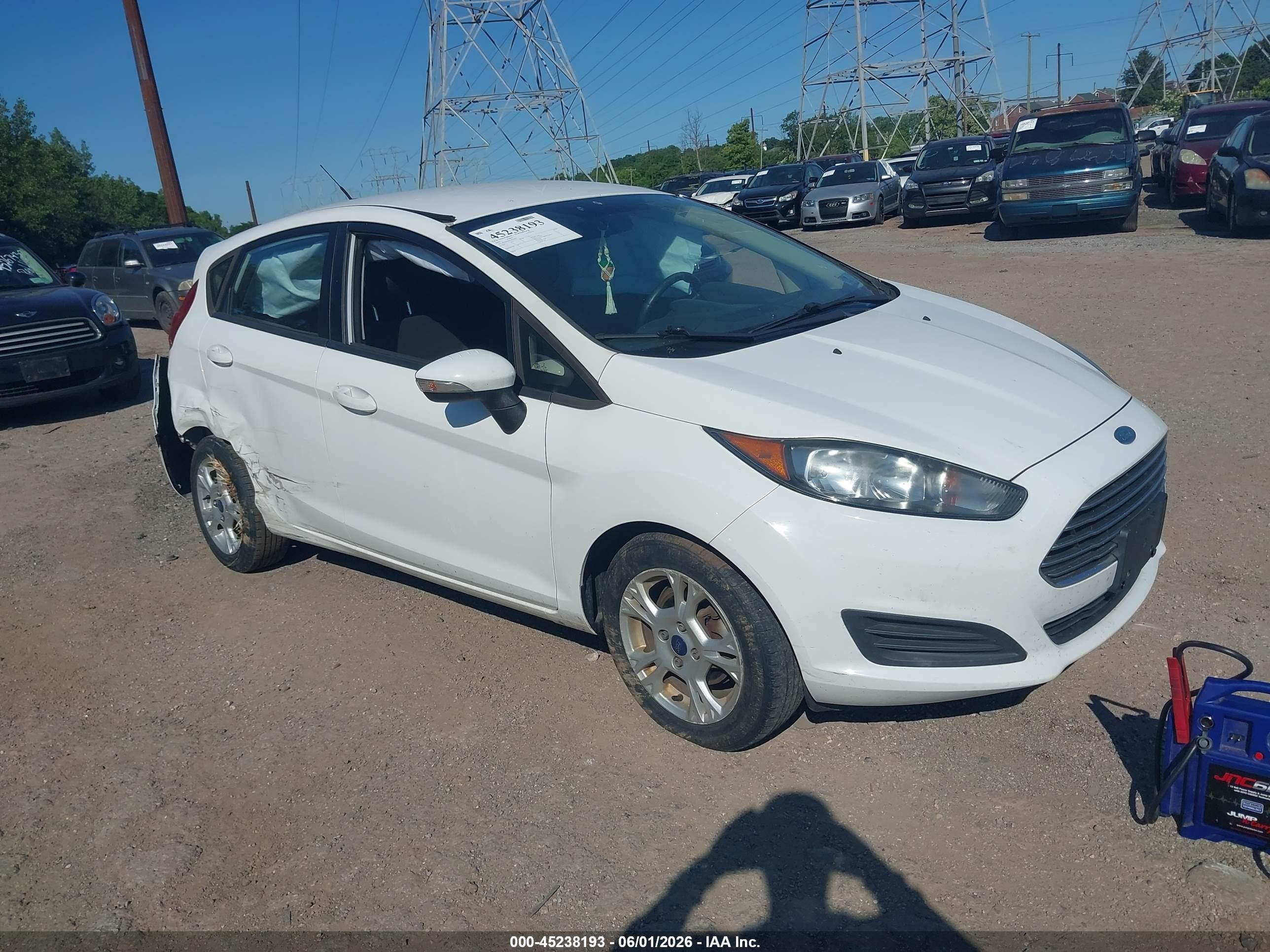 2014 Ford Fiesta Se White vin: 3FADP4EJ8EM244205