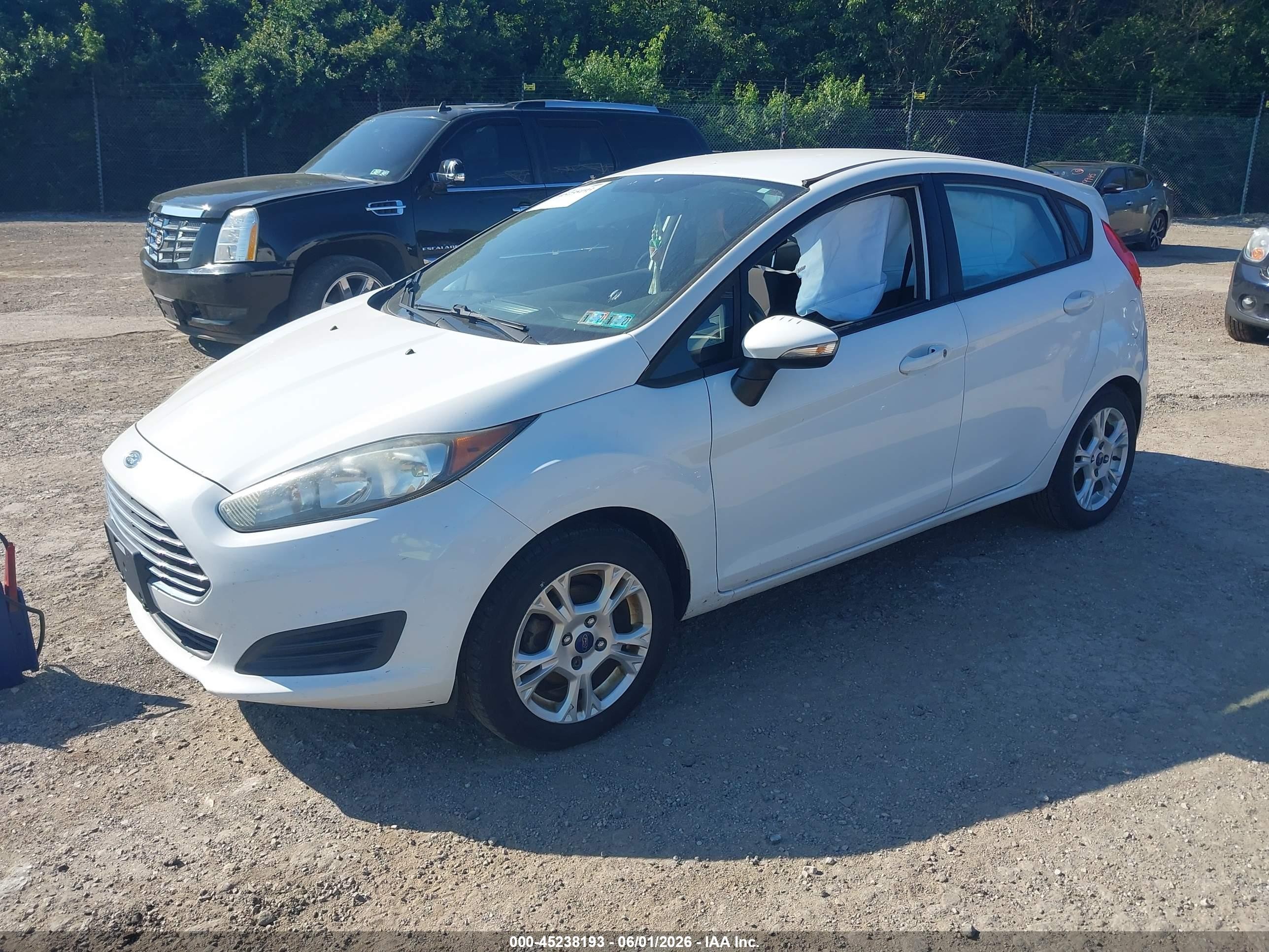 2014 Ford Fiesta Se White vin: 3FADP4EJ8EM244205
